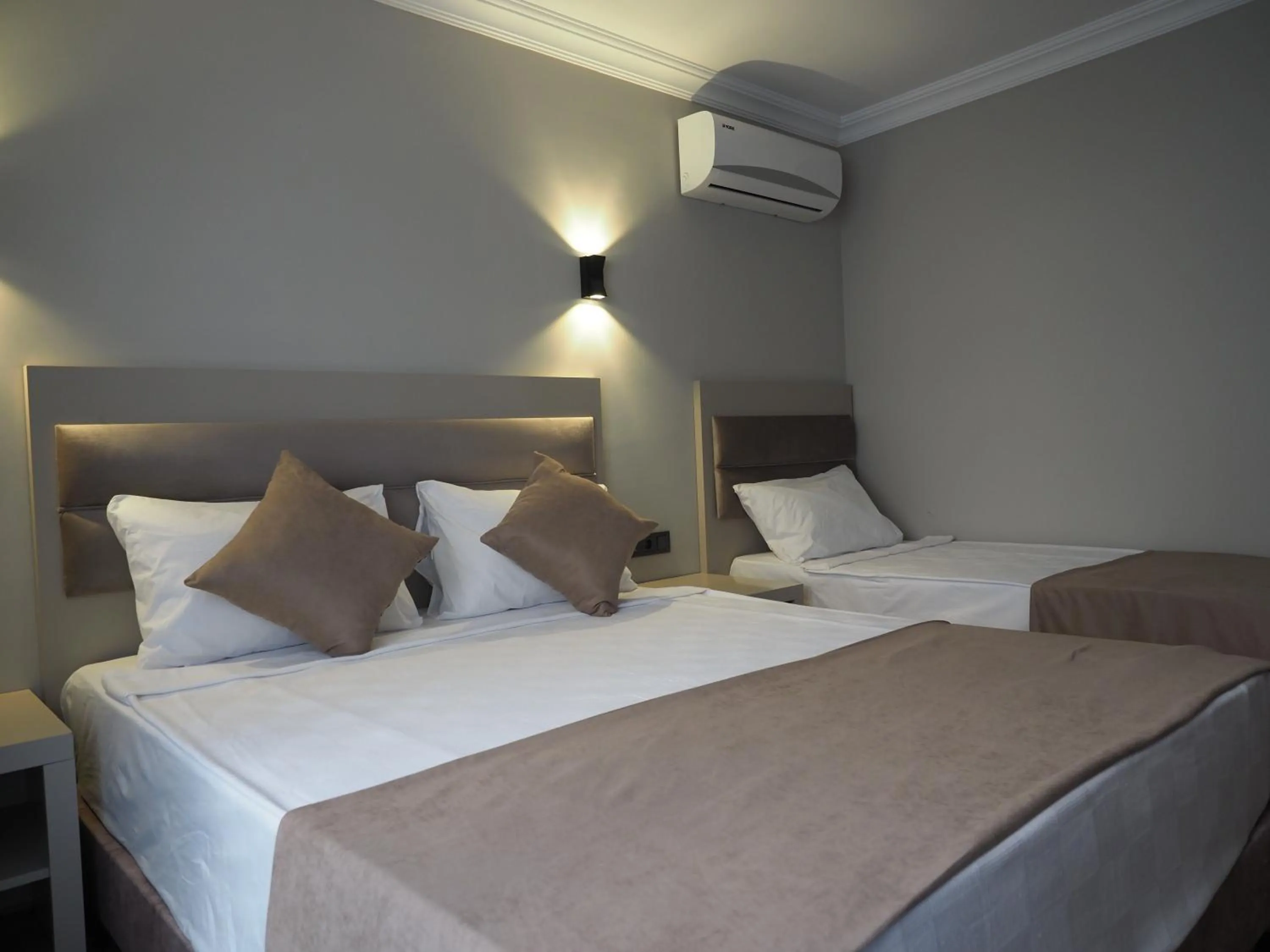 Massage, Bed in Zenia Hotel