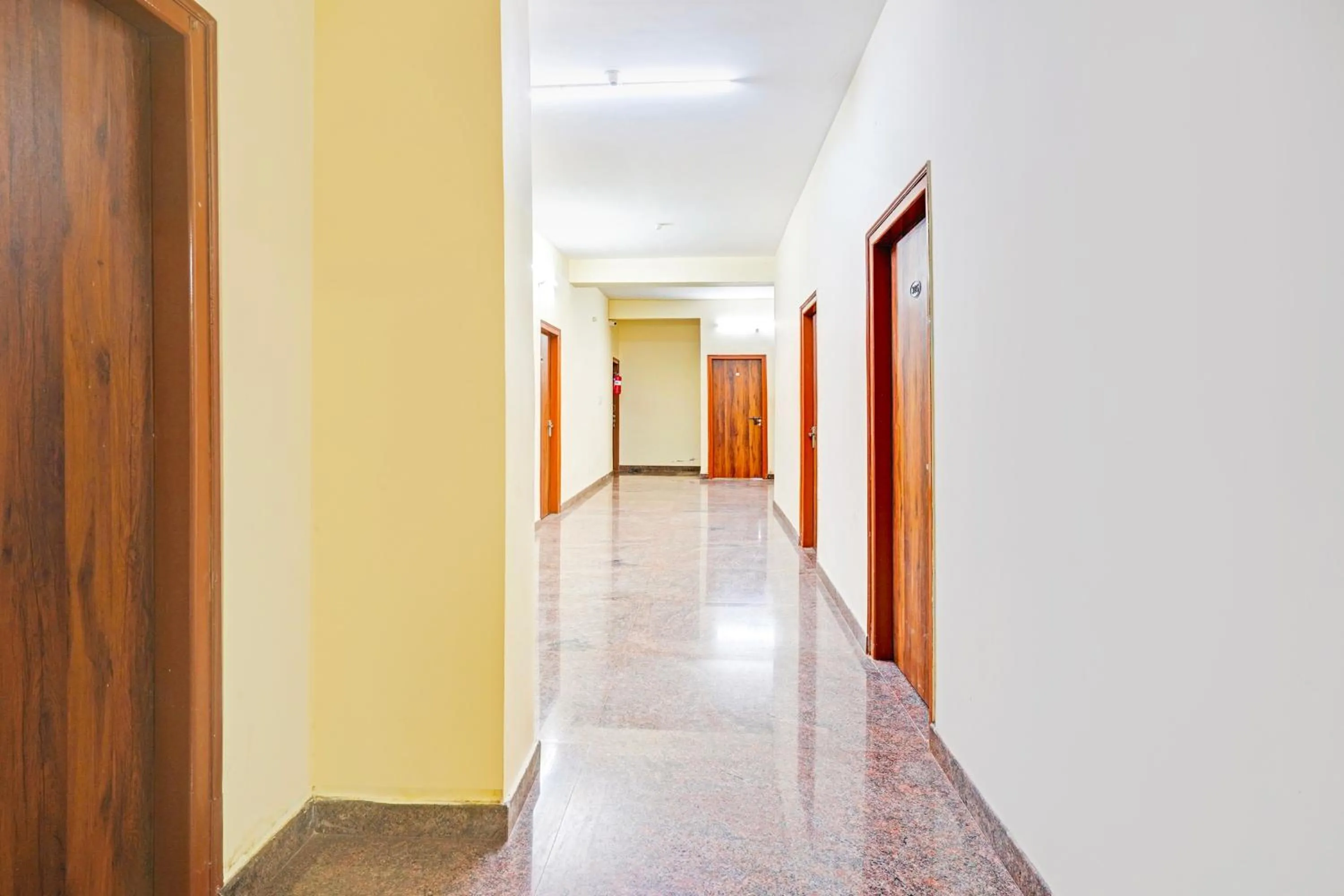 Lobby or reception in Super Hotel O Srigandhakavalu formerly Chamundeshwari Lodging