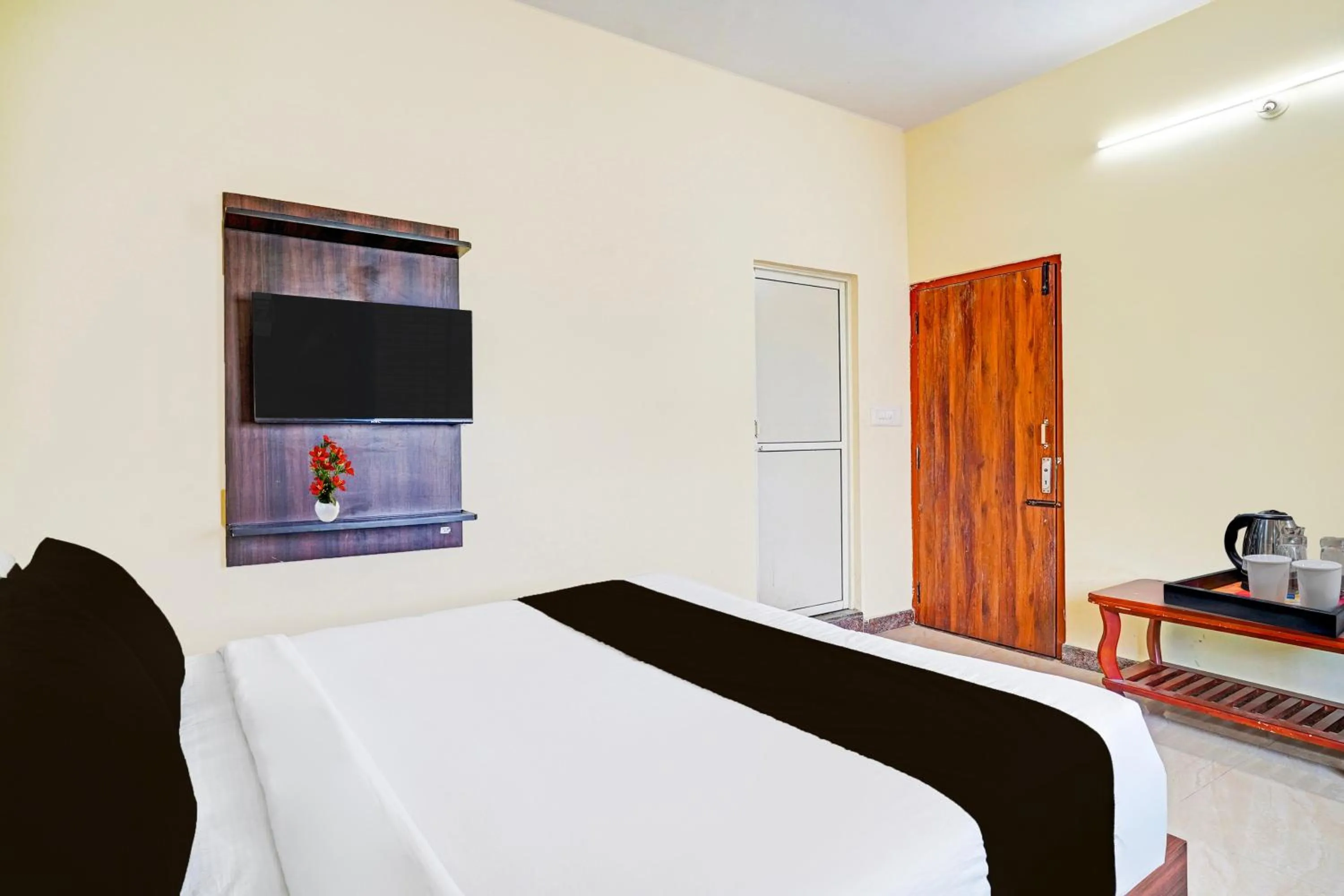 Bedroom, Bed in Super Hotel O Srigandhakavalu formerly Chamundeshwari Lodging