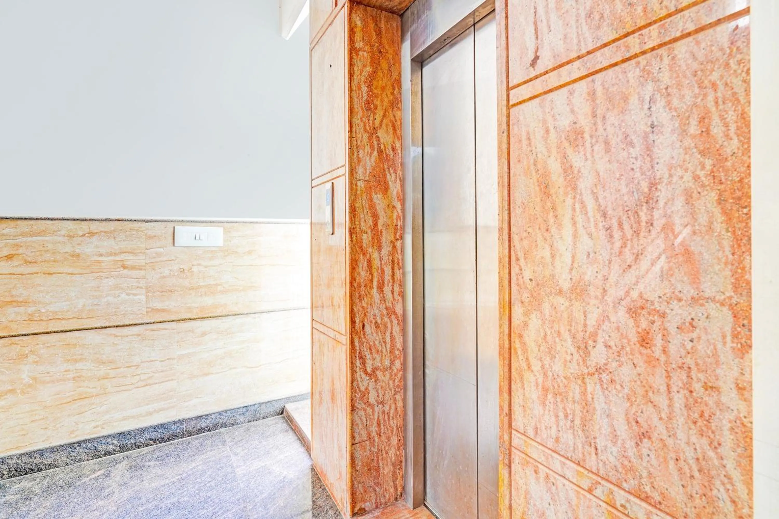 Lobby or reception in Super Hotel O Srigandhakavalu formerly Chamundeshwari Lodging