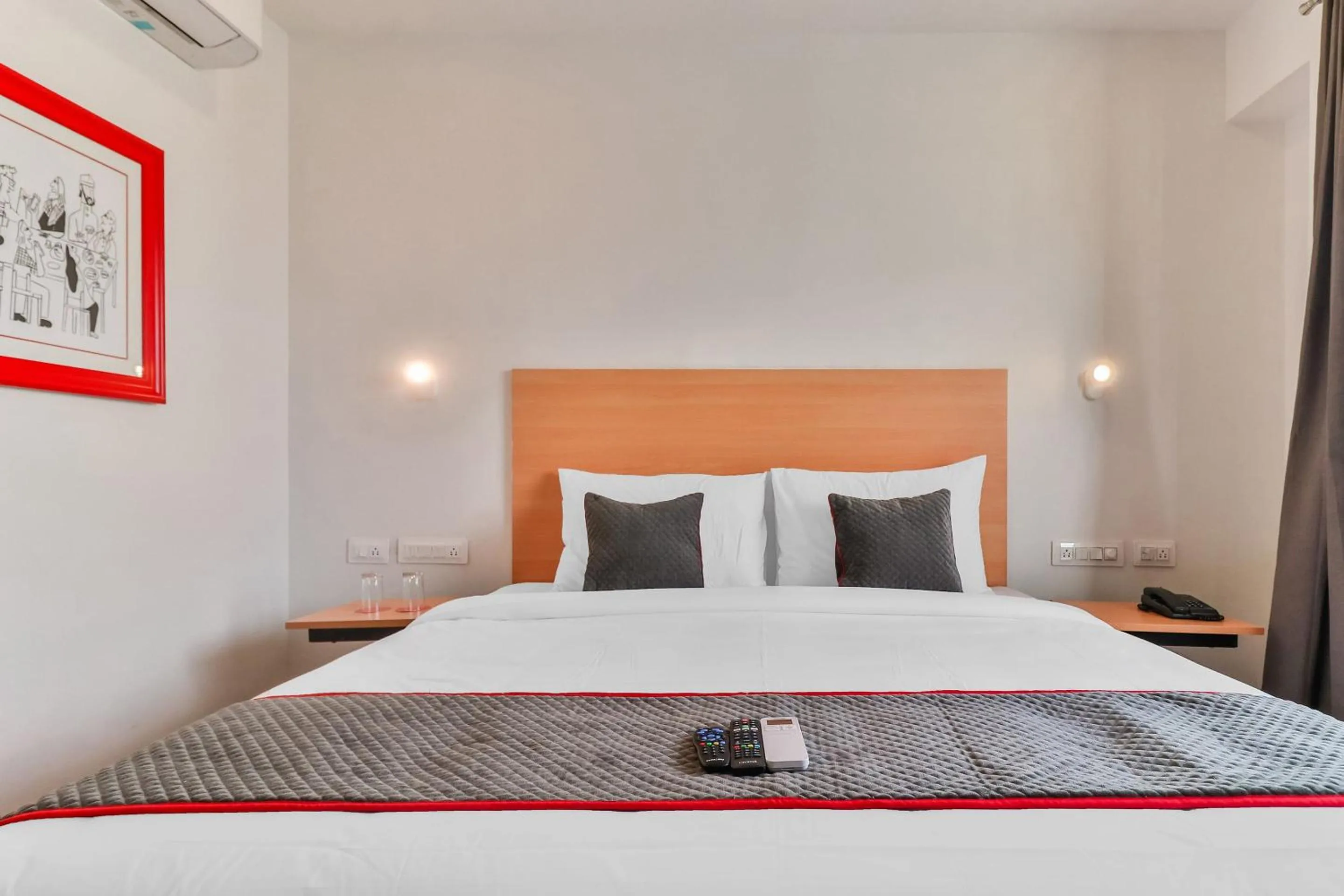 Bedroom, Bed in Super Townhouse Reva College University