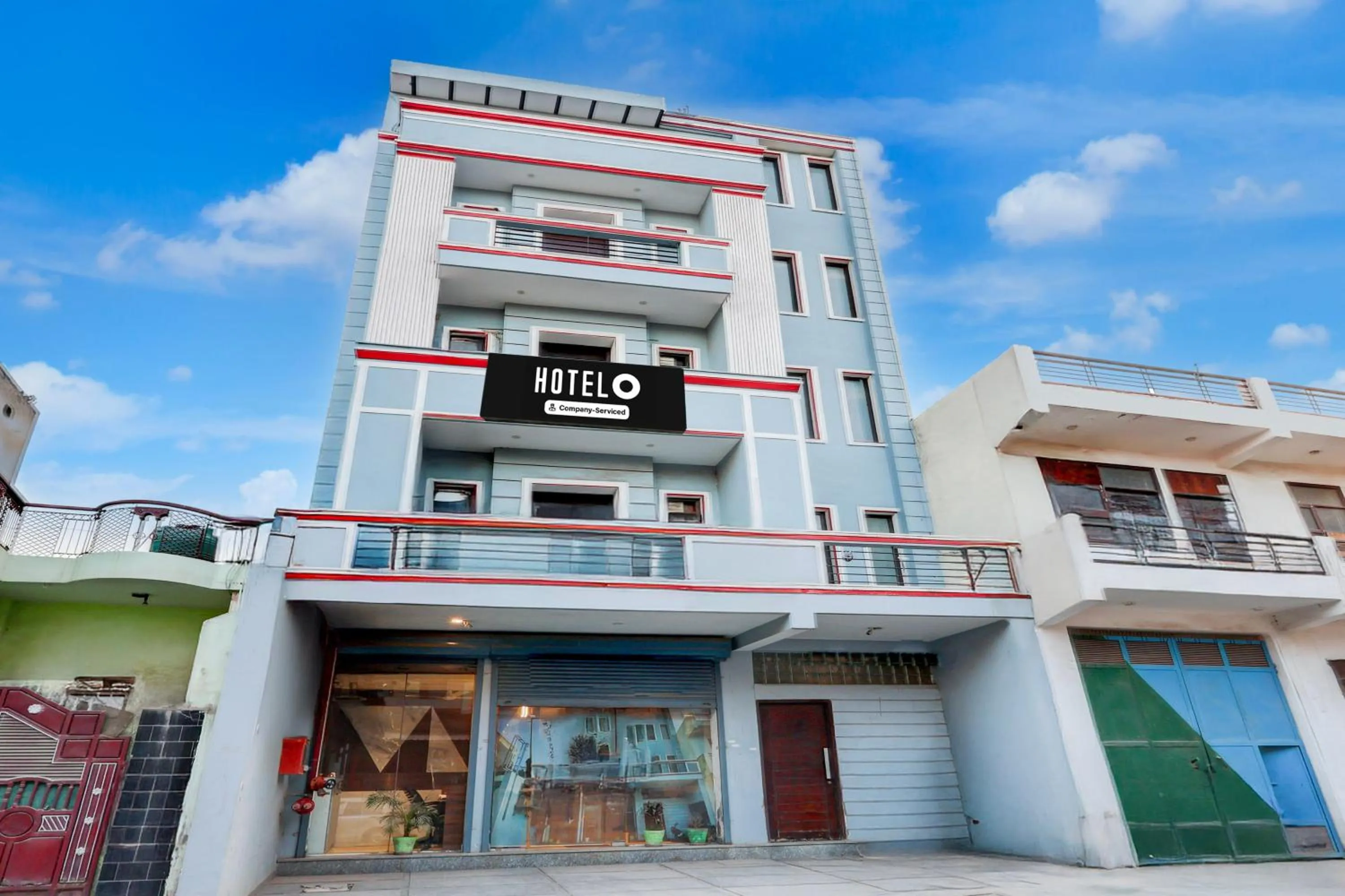 Facade/entrance in Super Hotel O Alipur Narela