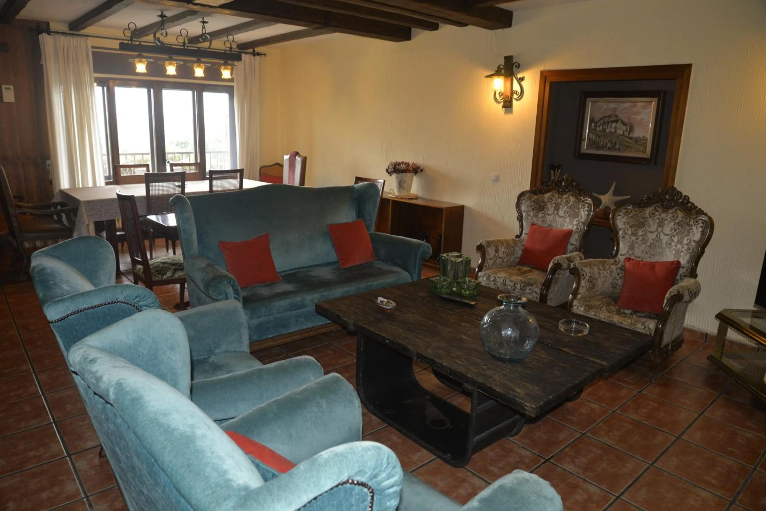 Communal lounge/ TV room in LA CASA DE GALAPAGAR ALOJAMIENTO SIETE PICOS