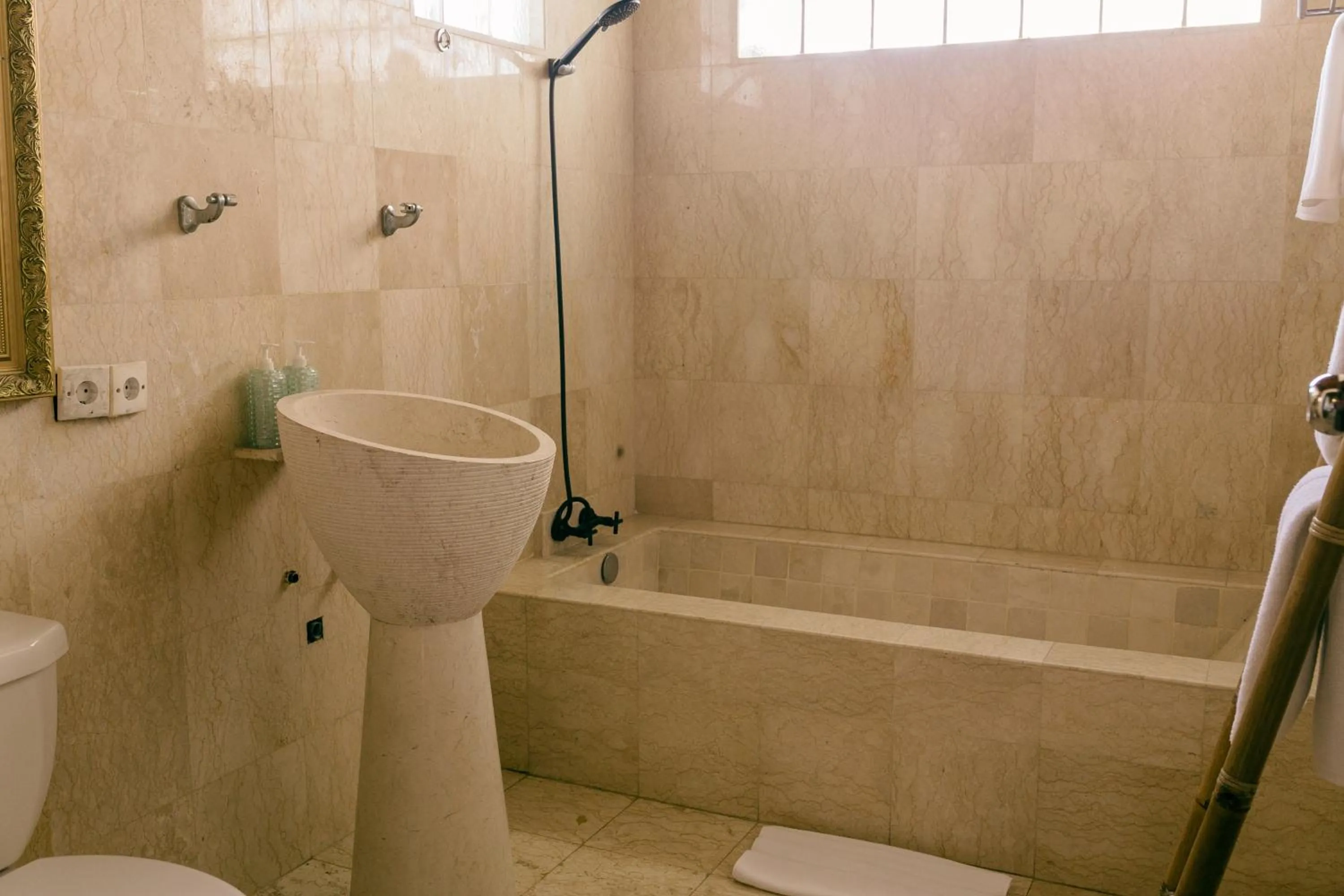 Shower in Arbathu Villa Ubud