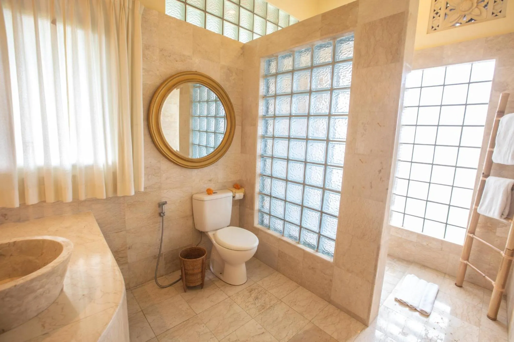 Toilet in Arbathu Villa Ubud