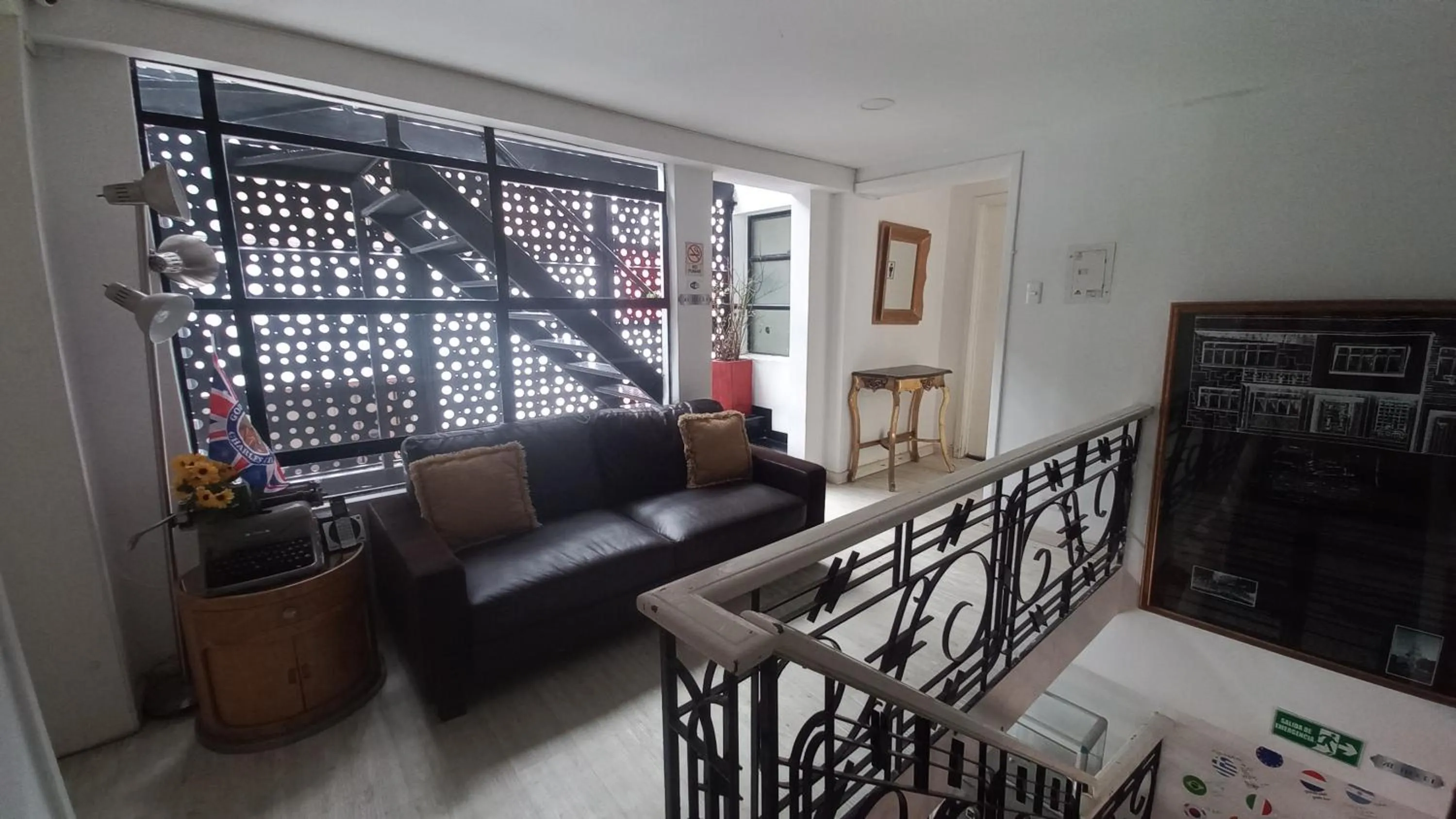 Living room in Alojamiento Mosaic House