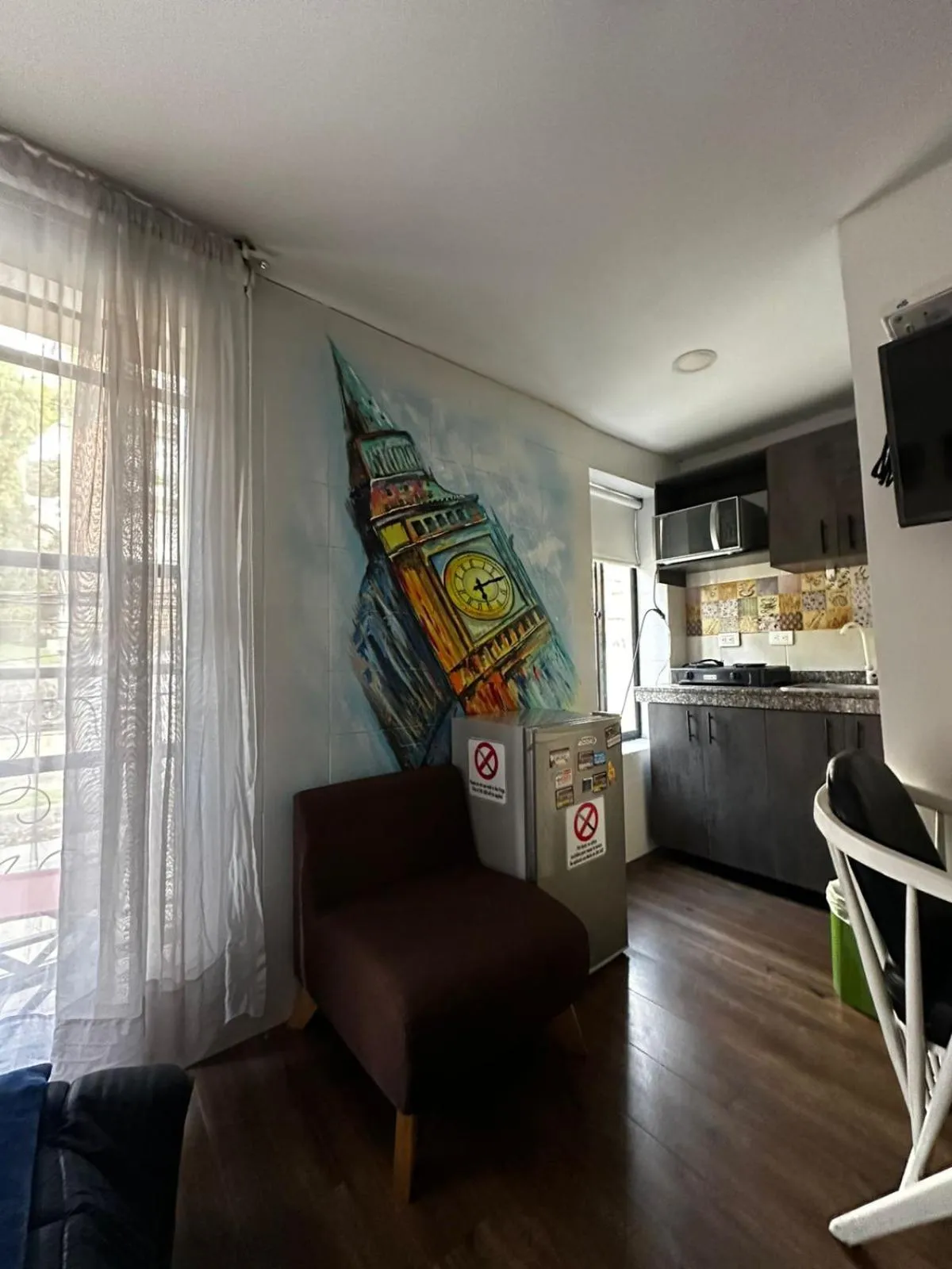 Photo of the whole room in Alojamiento Mosaic House