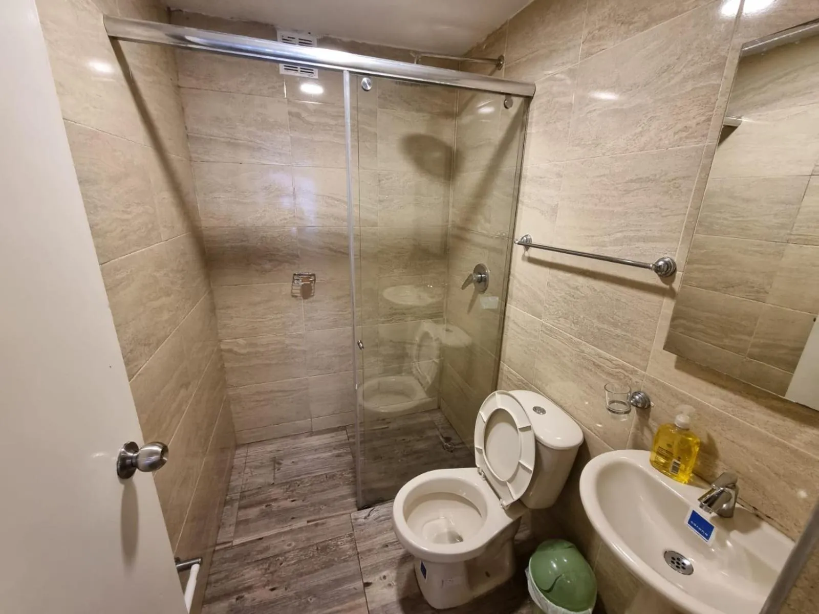 Photo of the whole room in Alojamiento Mosaic House