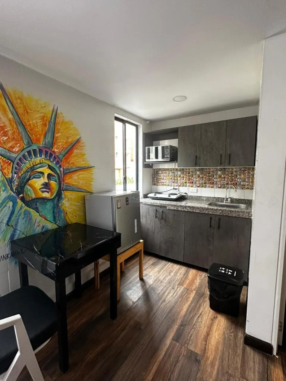 Photo of the whole room in Alojamiento Mosaic House