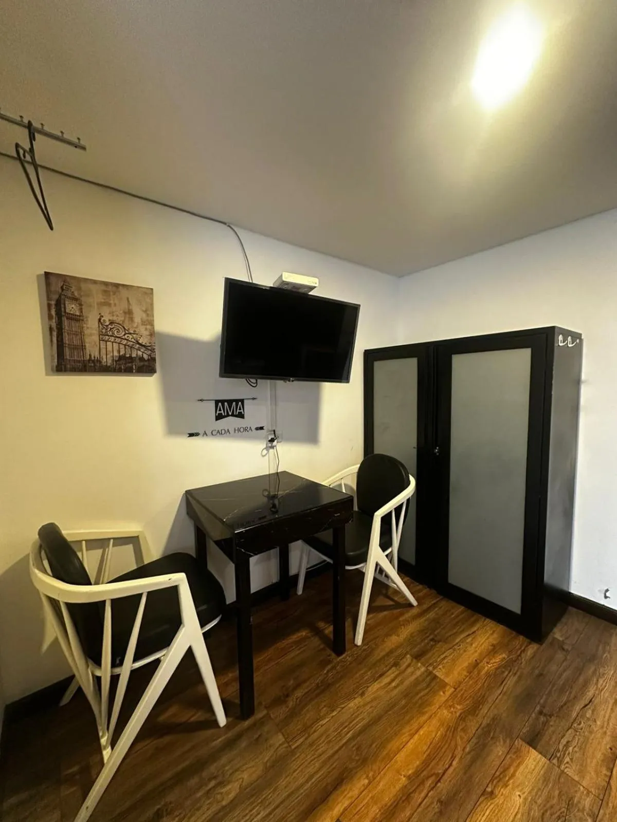 Photo of the whole room in Alojamiento Mosaic House