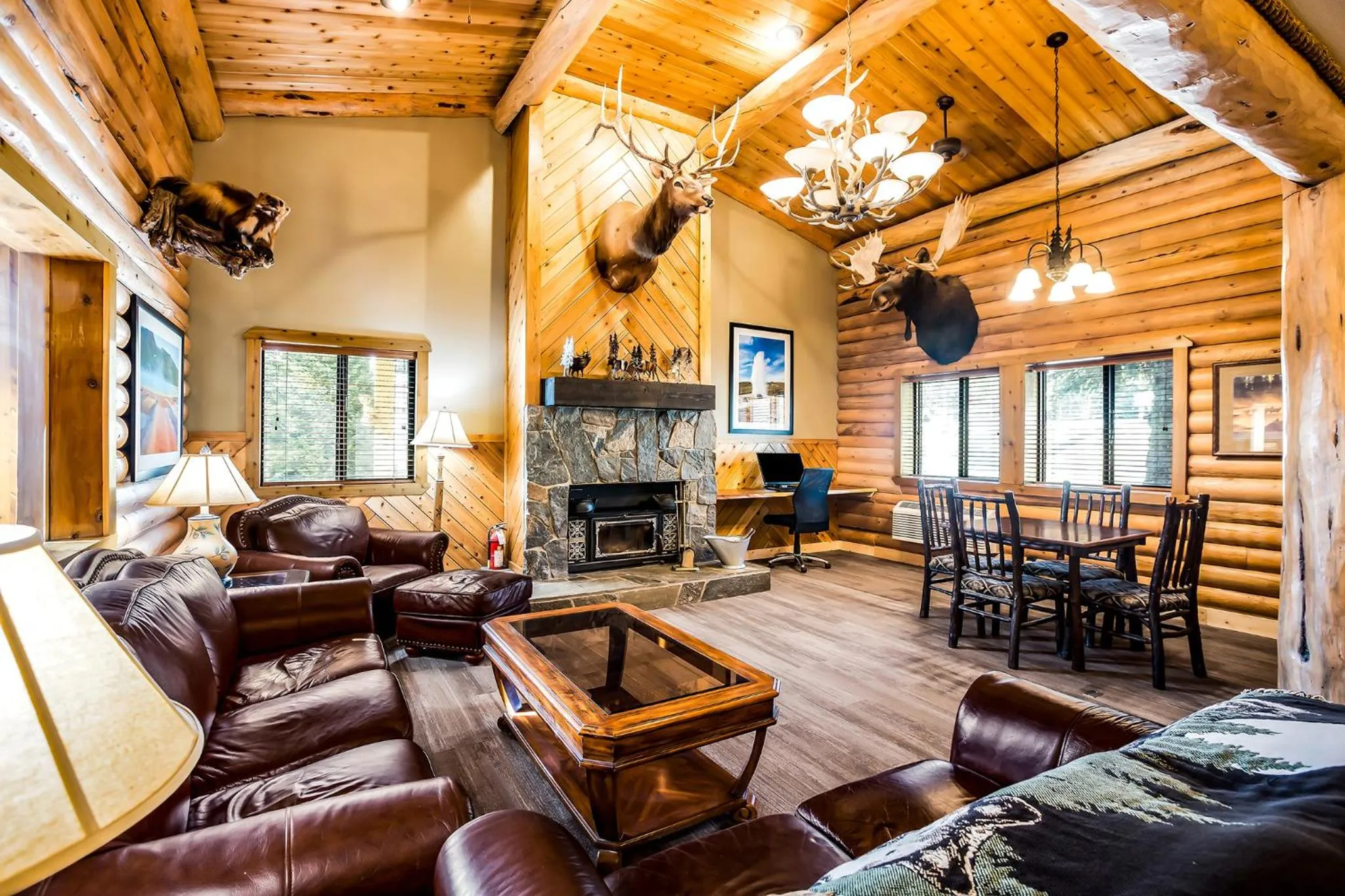 Lobby or reception in Mountain Vista Hotel