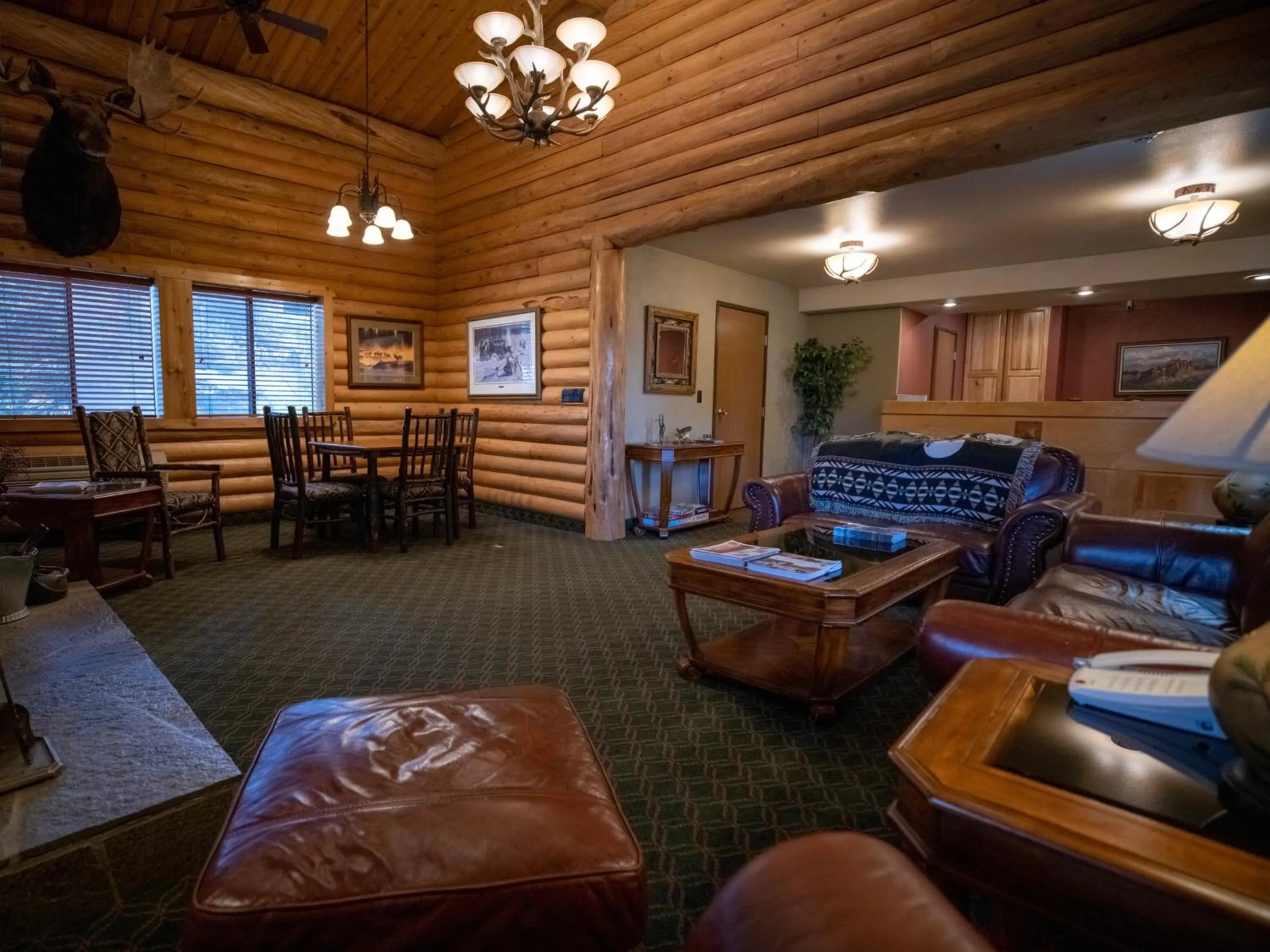 Lobby or reception, Seating Area in Super 8 by Wyndham West Yellowstone