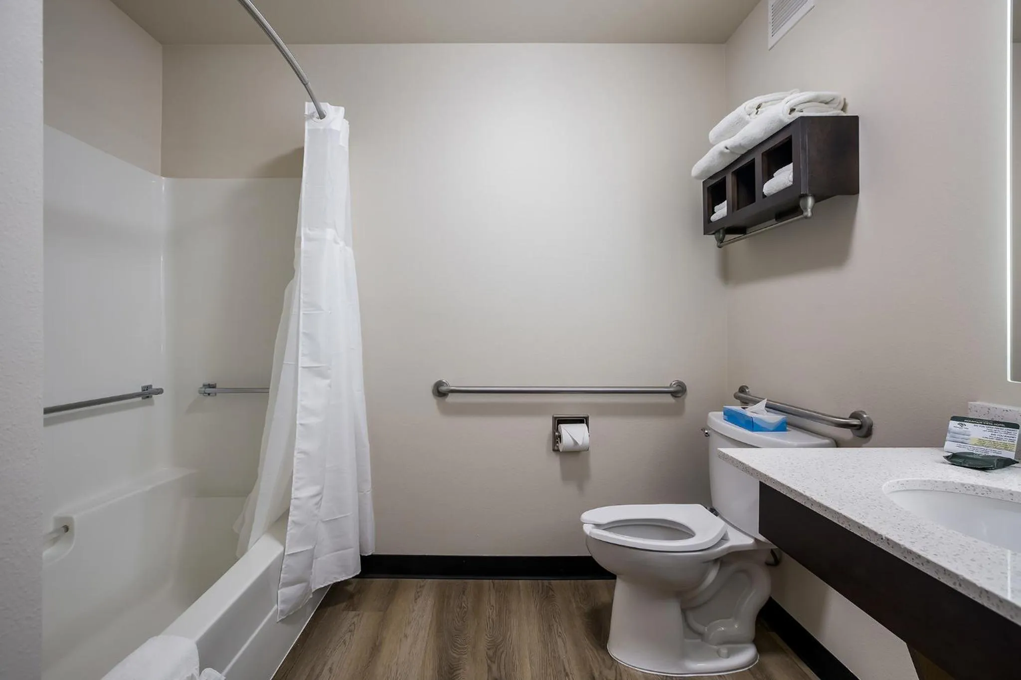 Shower in Mountain Vista Hotel