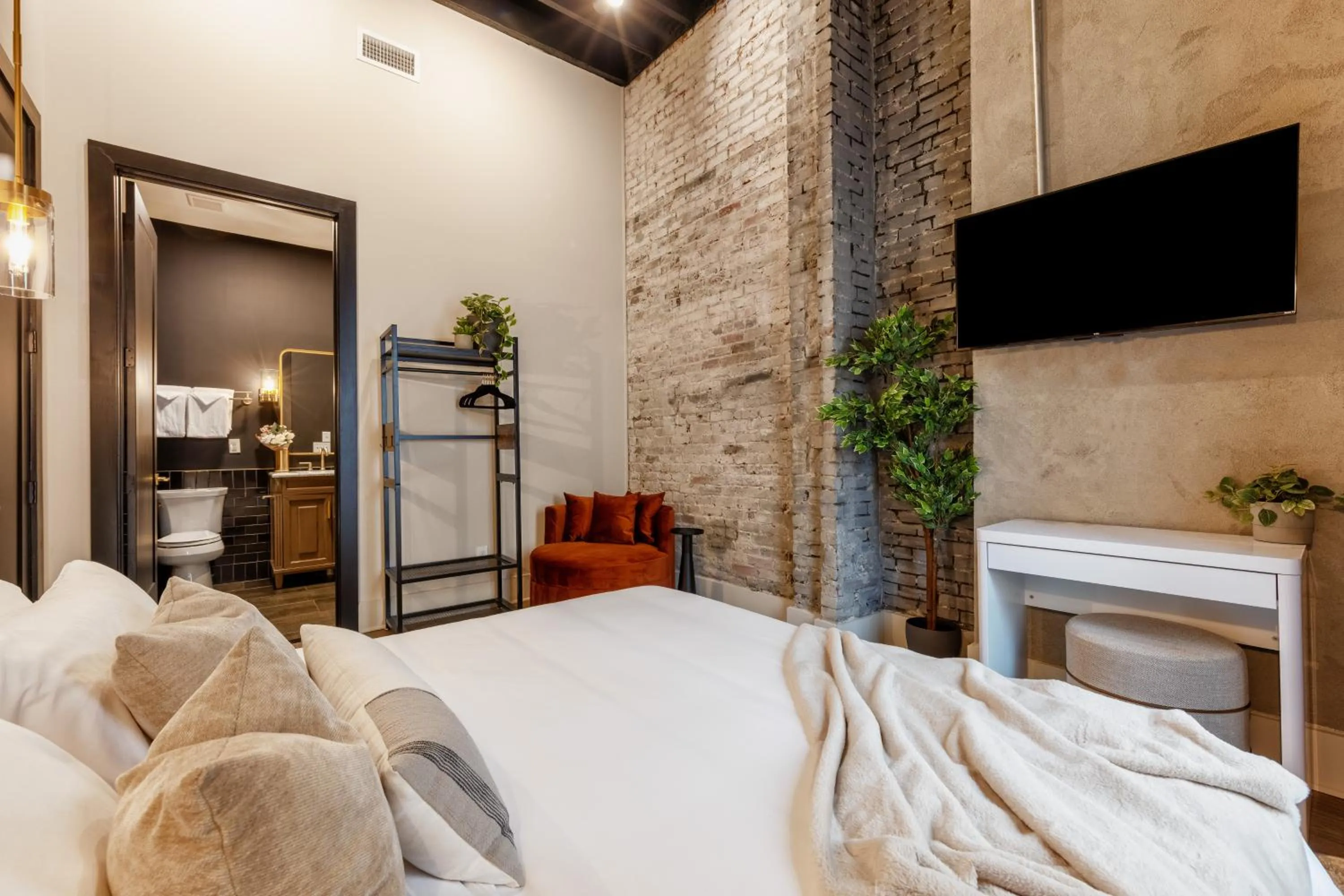 Bed in Union St Lofts - Salon - Day Spa