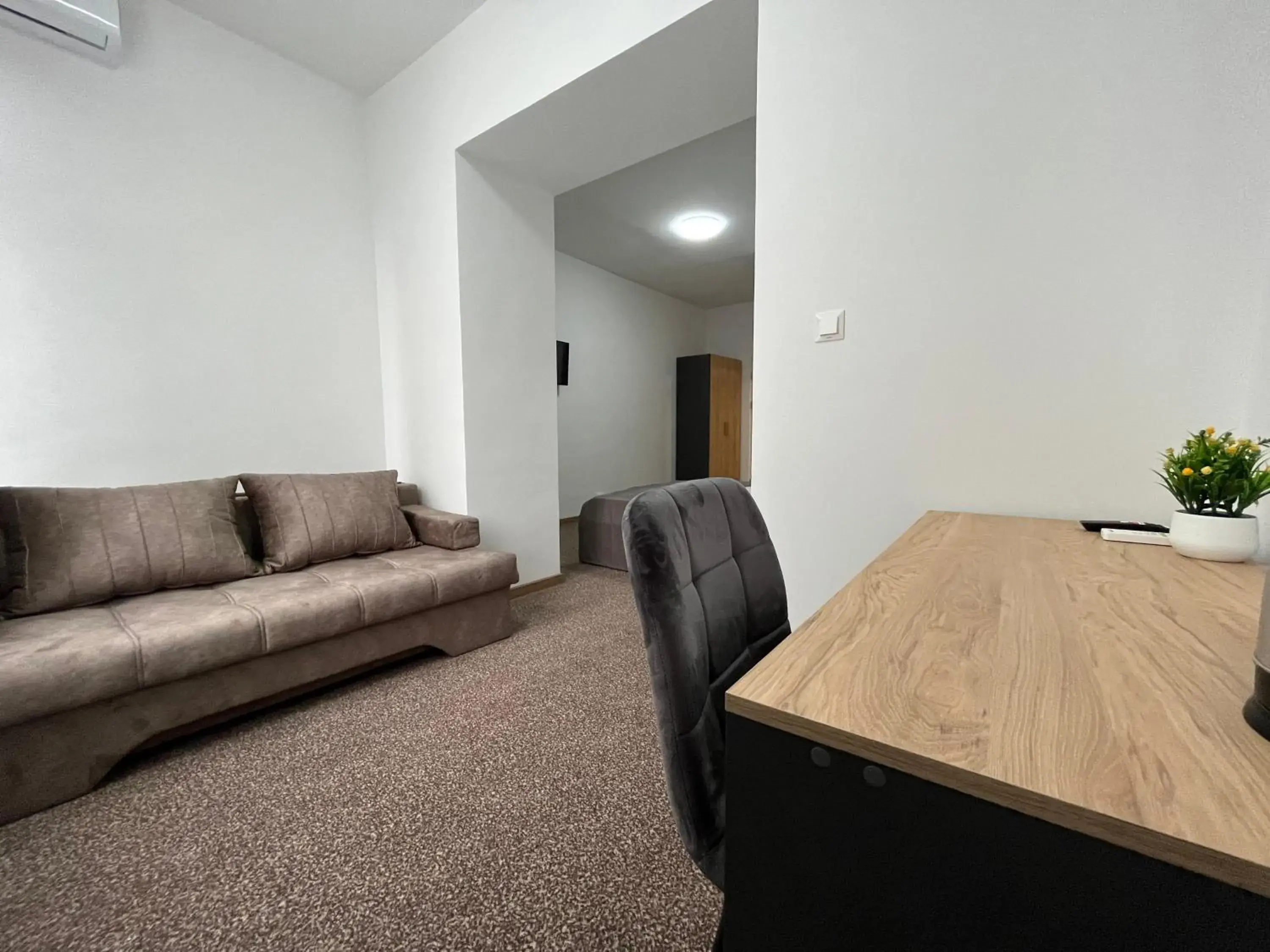 Superior Deluxe Double or Twin Room in Hotel Arami by Downtown Superior Deluxe Double or Twin Room in Hotel Arami by Downtown