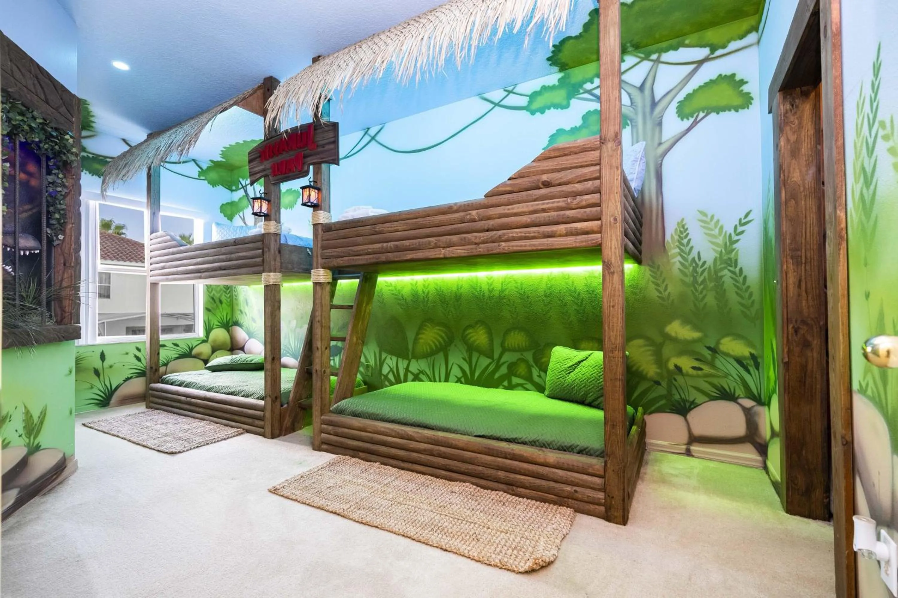 Marvelous 4Bd Close to Disney w Pool at 313 Tuscan Hills