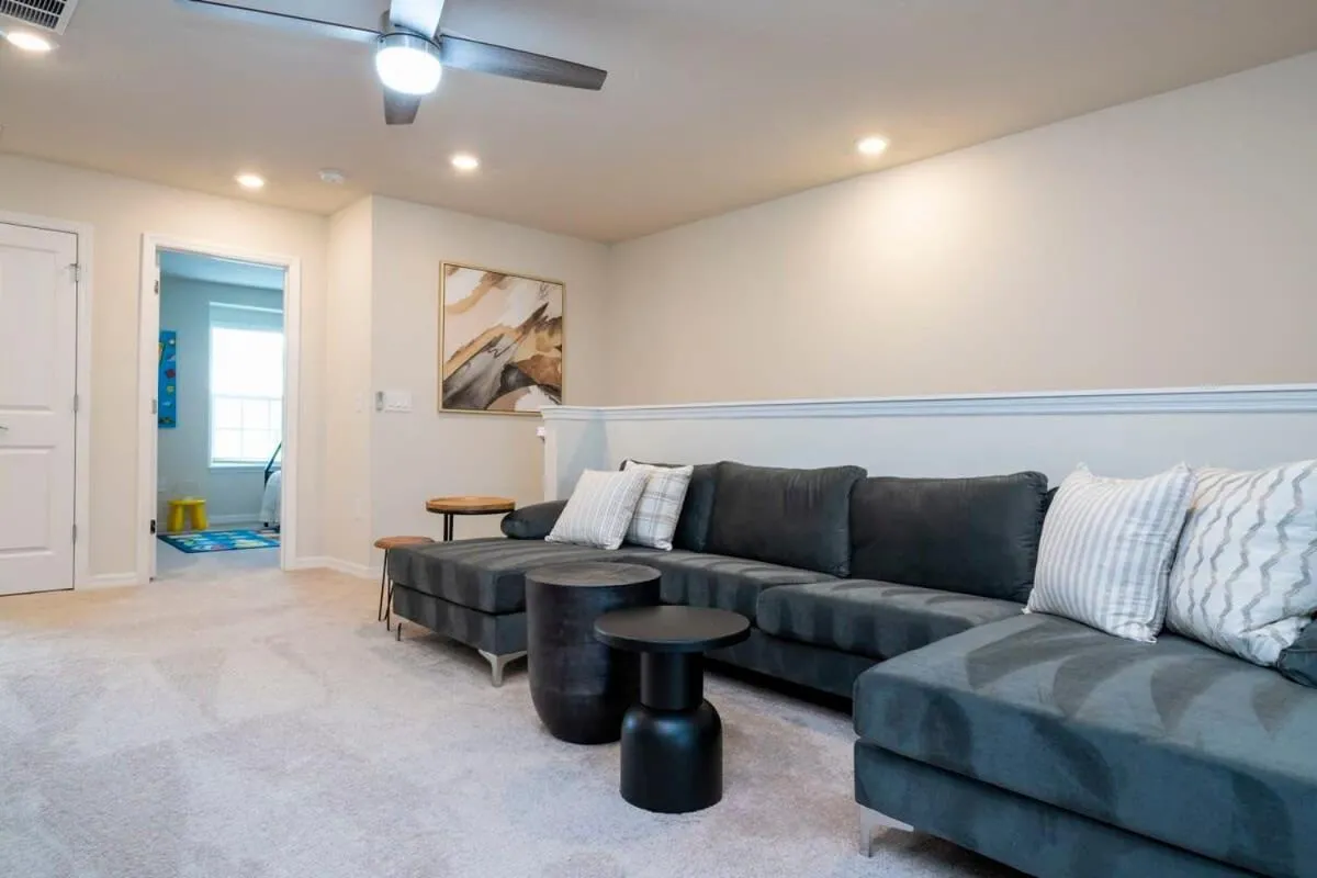 Stunning 5Bd w Pool at Windsor Island Resort 3814