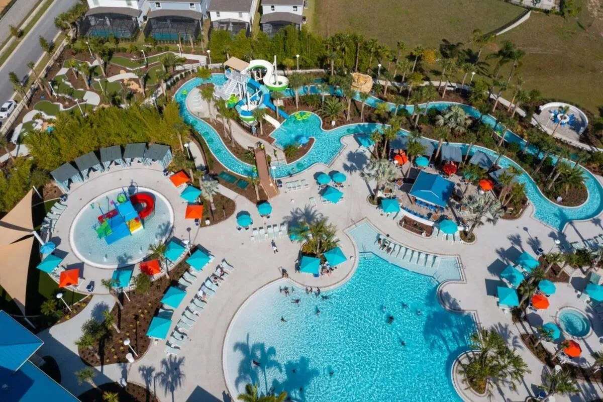 Stunning 5Bd w Pool at Windsor Island Resort 3814