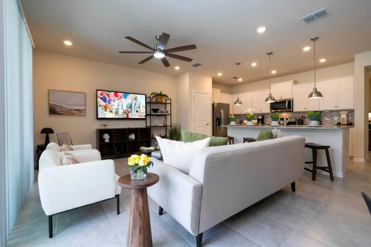 Stunning 5Bd w Pool at Windsor Island Resort 3814