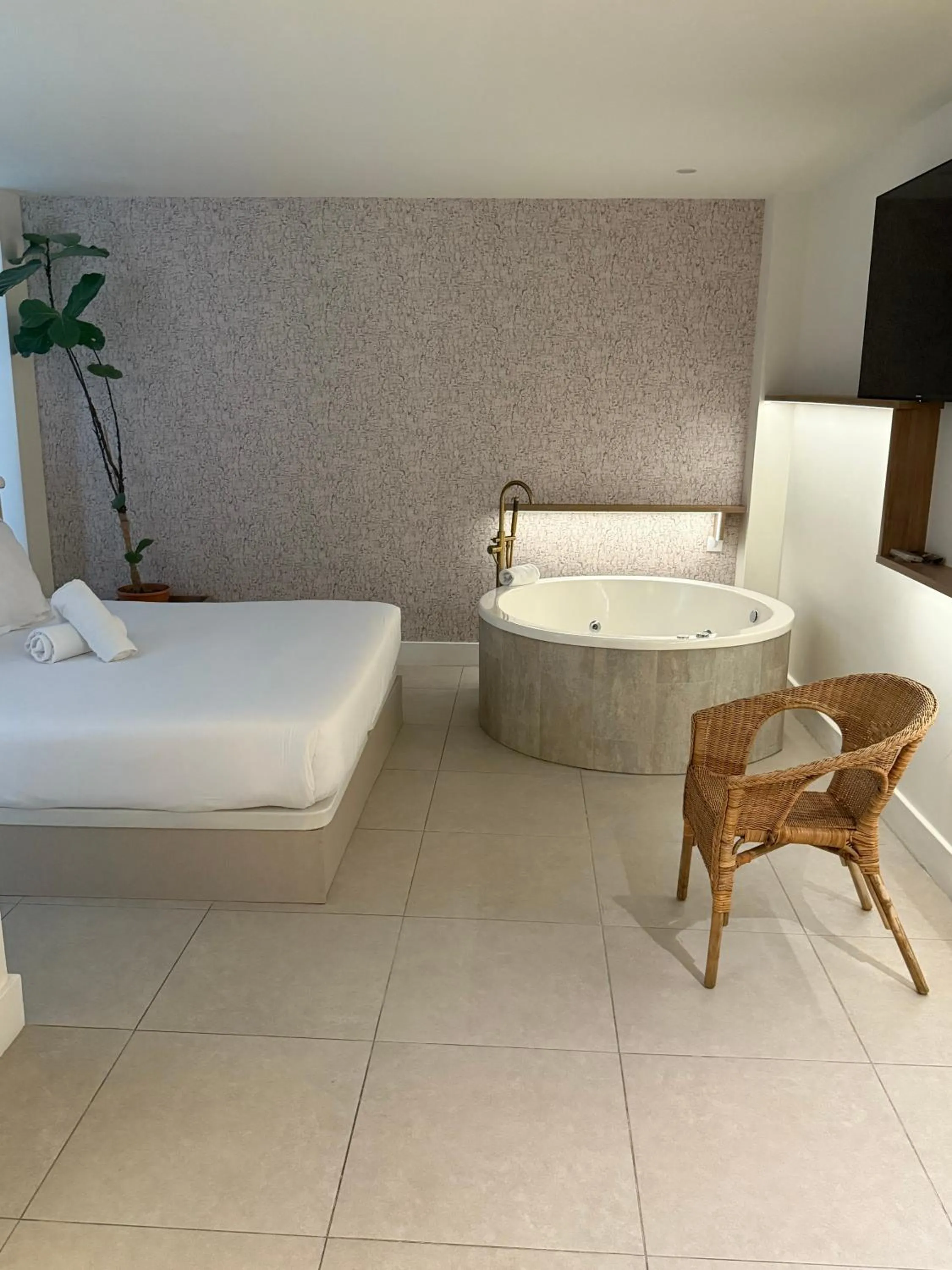 Bed in Reina Victoria Velázquez