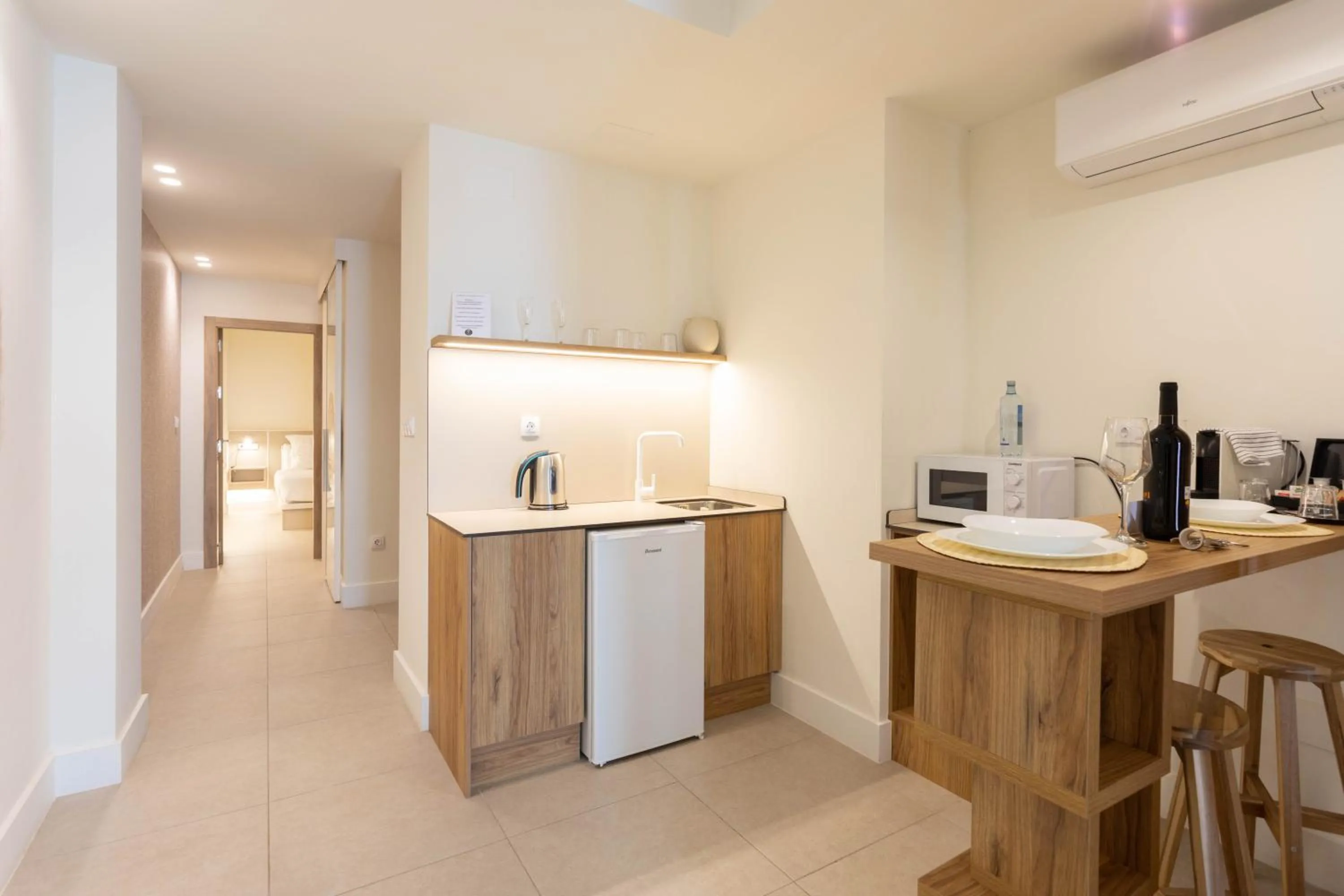 microwave in Reina Victoria Velázquez