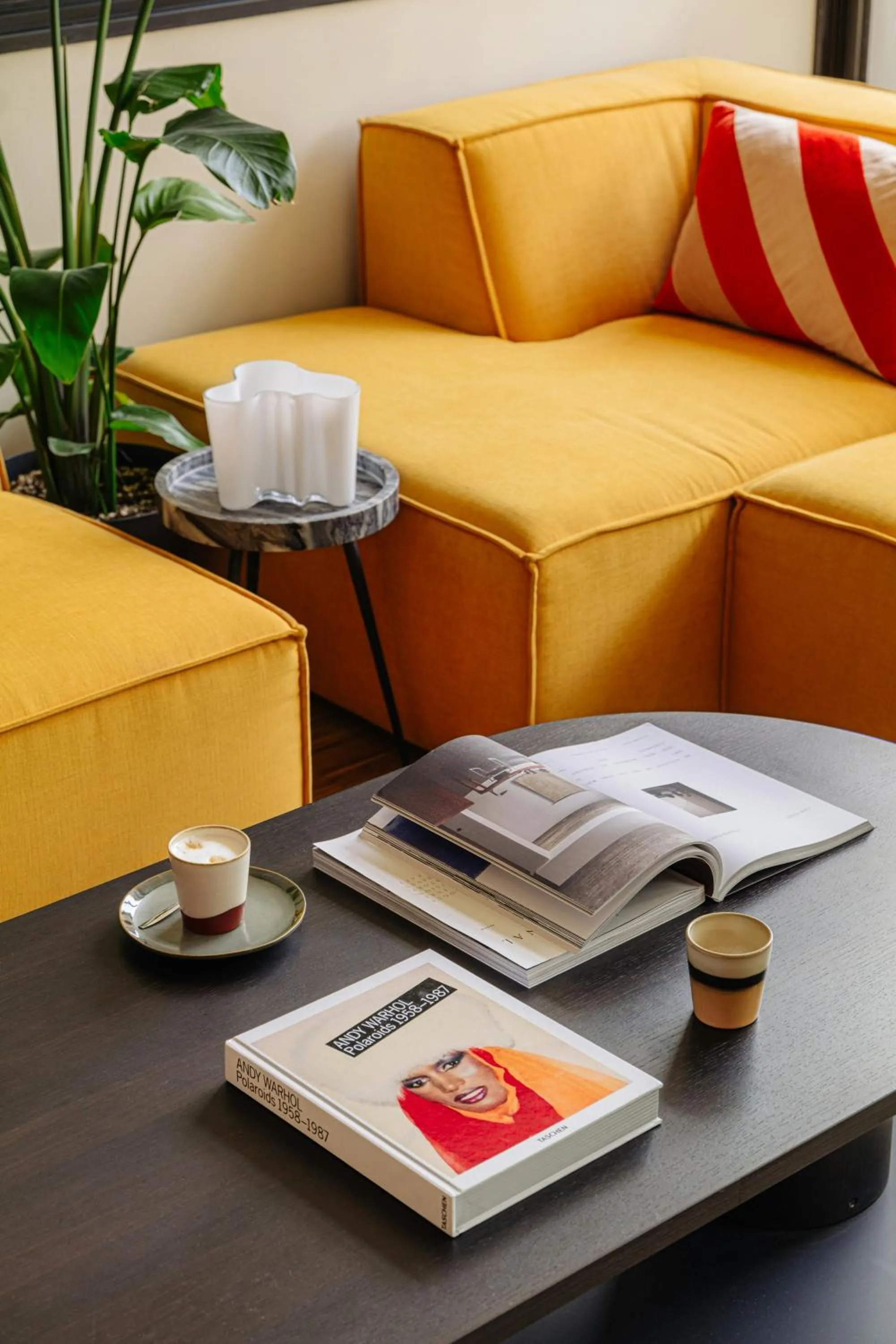 Lobby or reception in Leonardo Hotel Groningen City Center