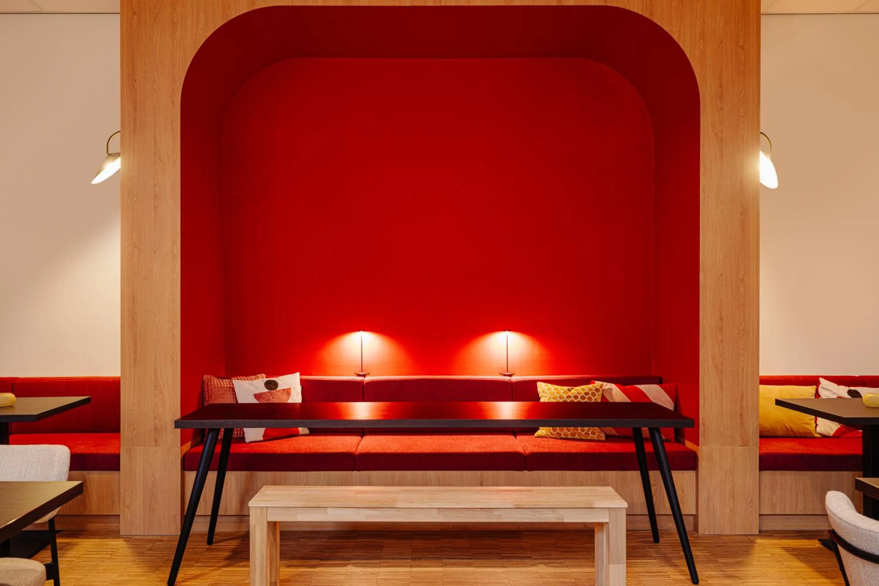 Seating area in Leonardo Hotel Groningen City Center