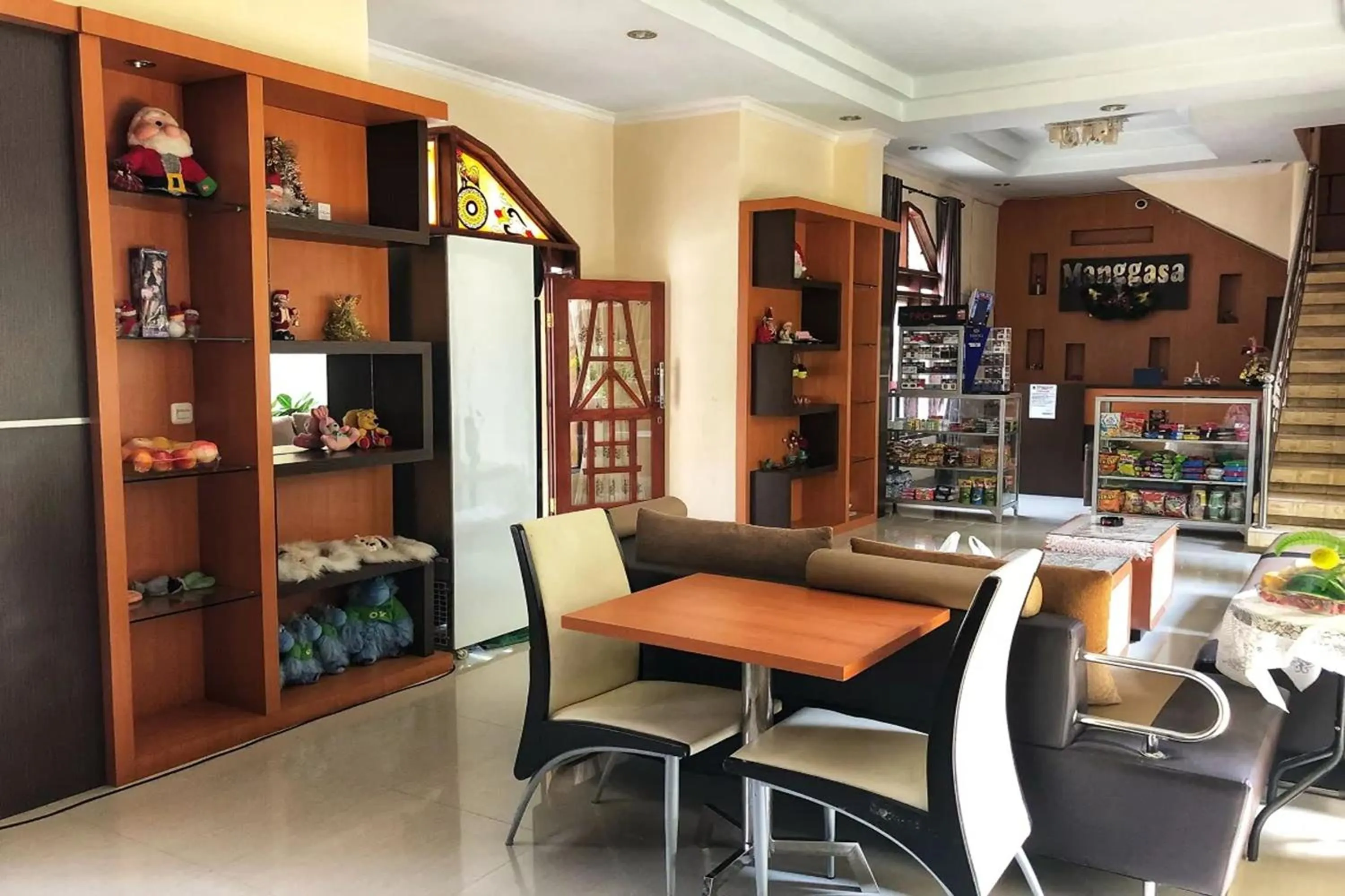 Food and drinks in Hotel Manggasa Makale