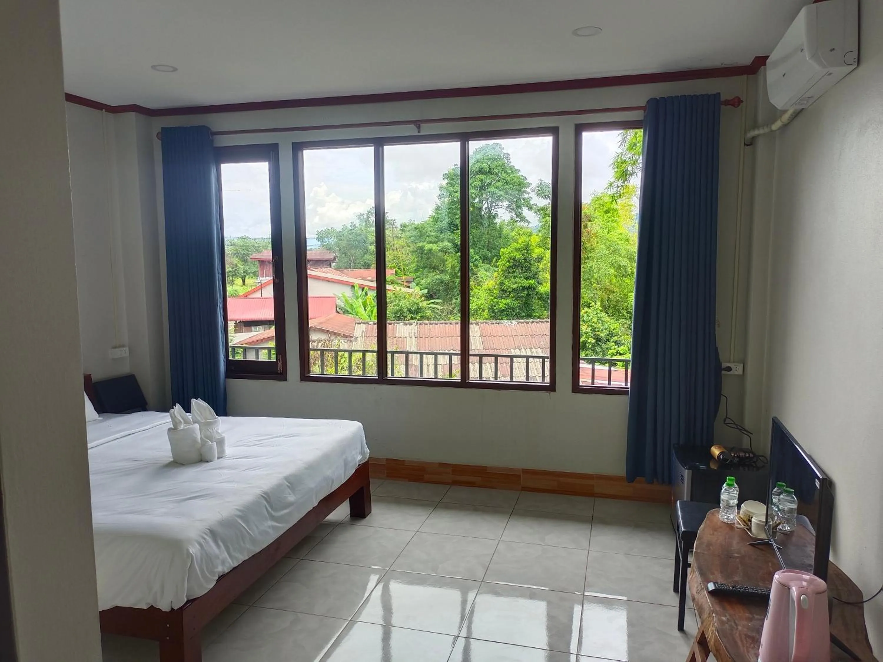 Bed in Vang Vieng Champa Resort