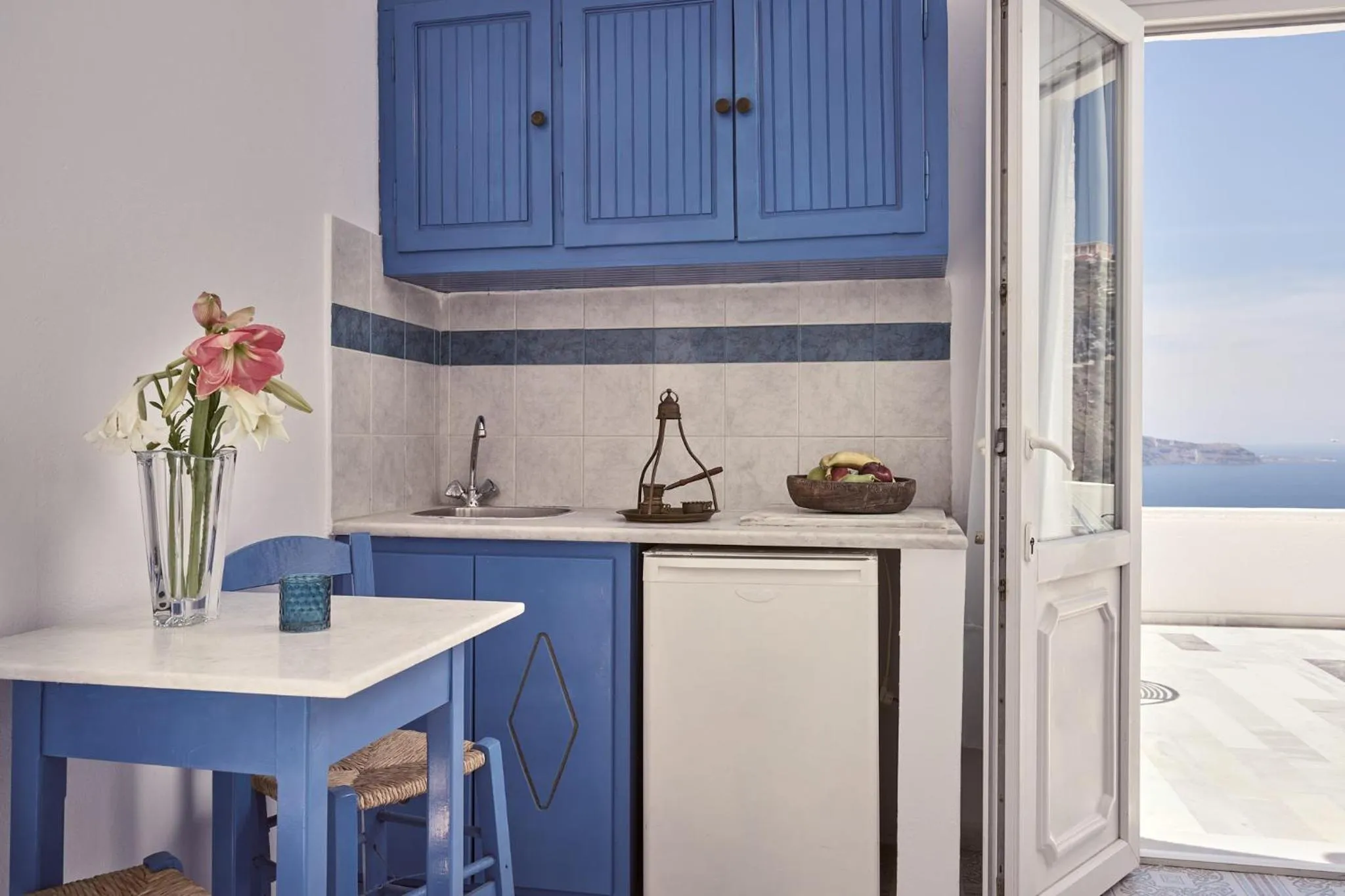 Natural landscape in Amphitheater Cave Houses