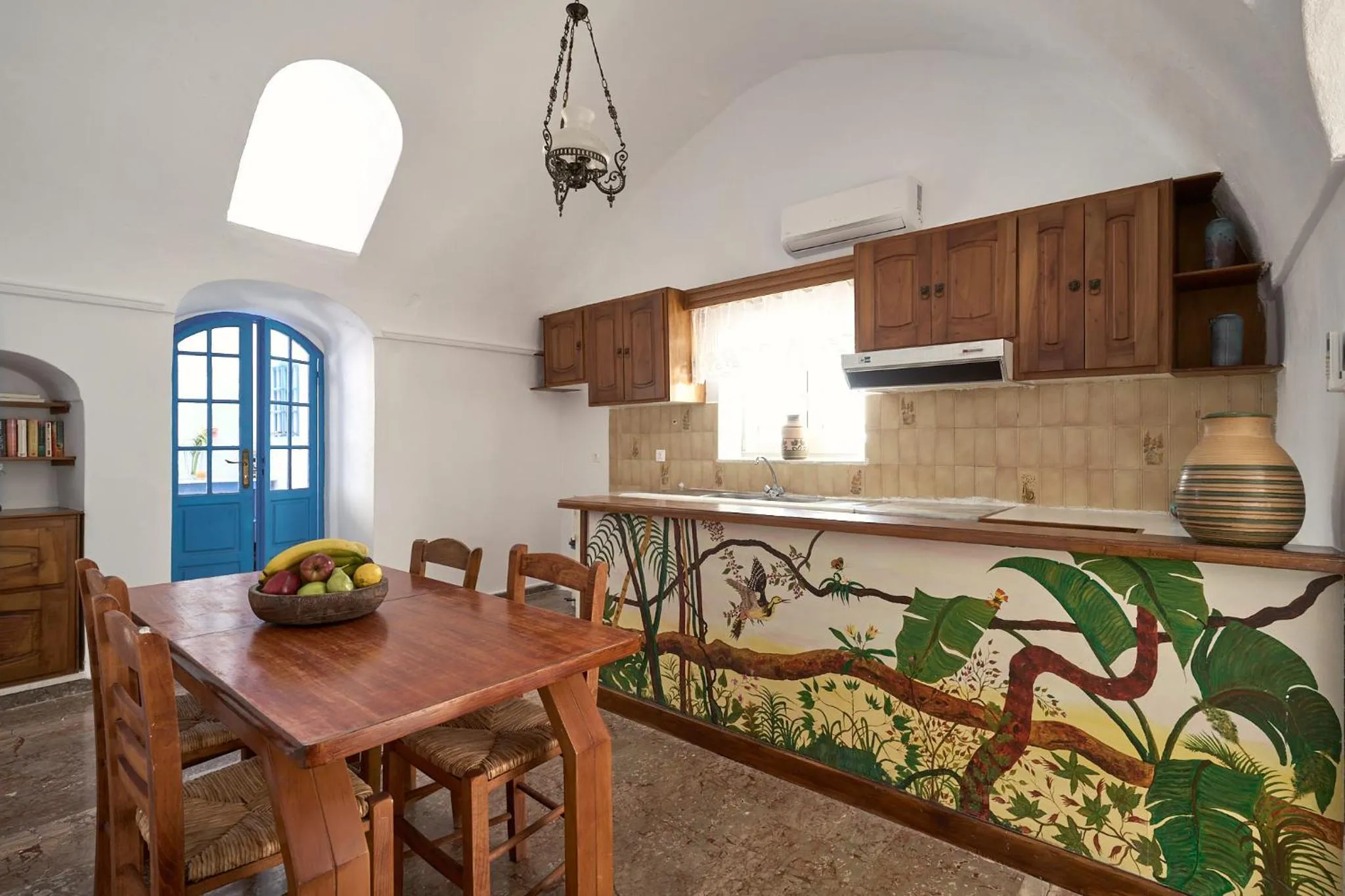Living room in Amphitheater Cave Houses