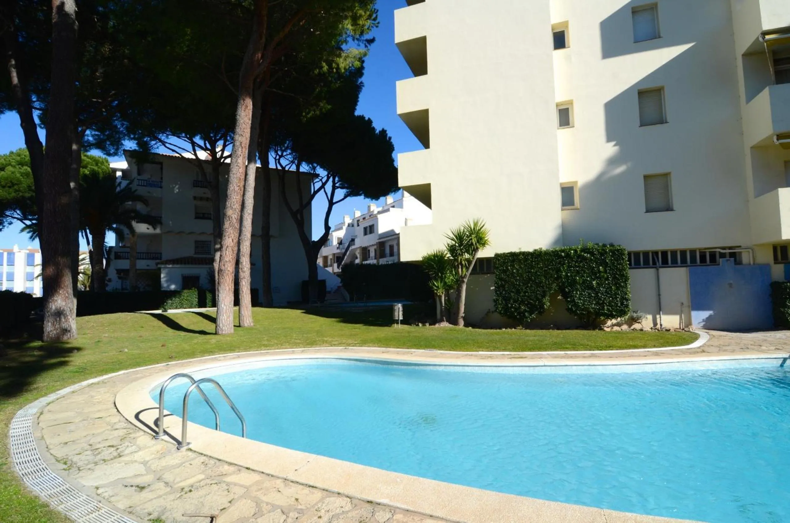 Swimming pool in Pueblo Amarres BA-101