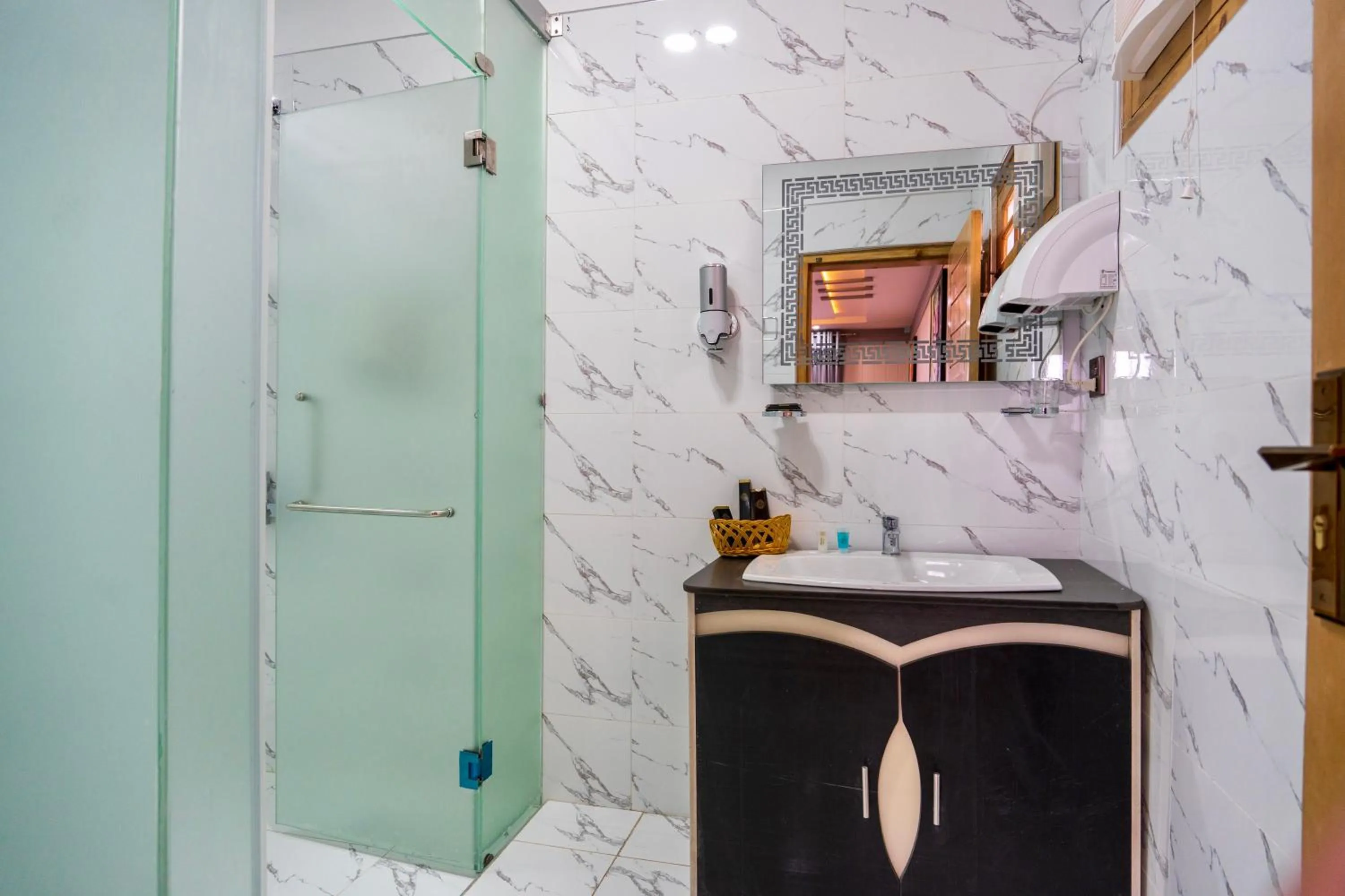 Bathroom in Dirleh Hotel