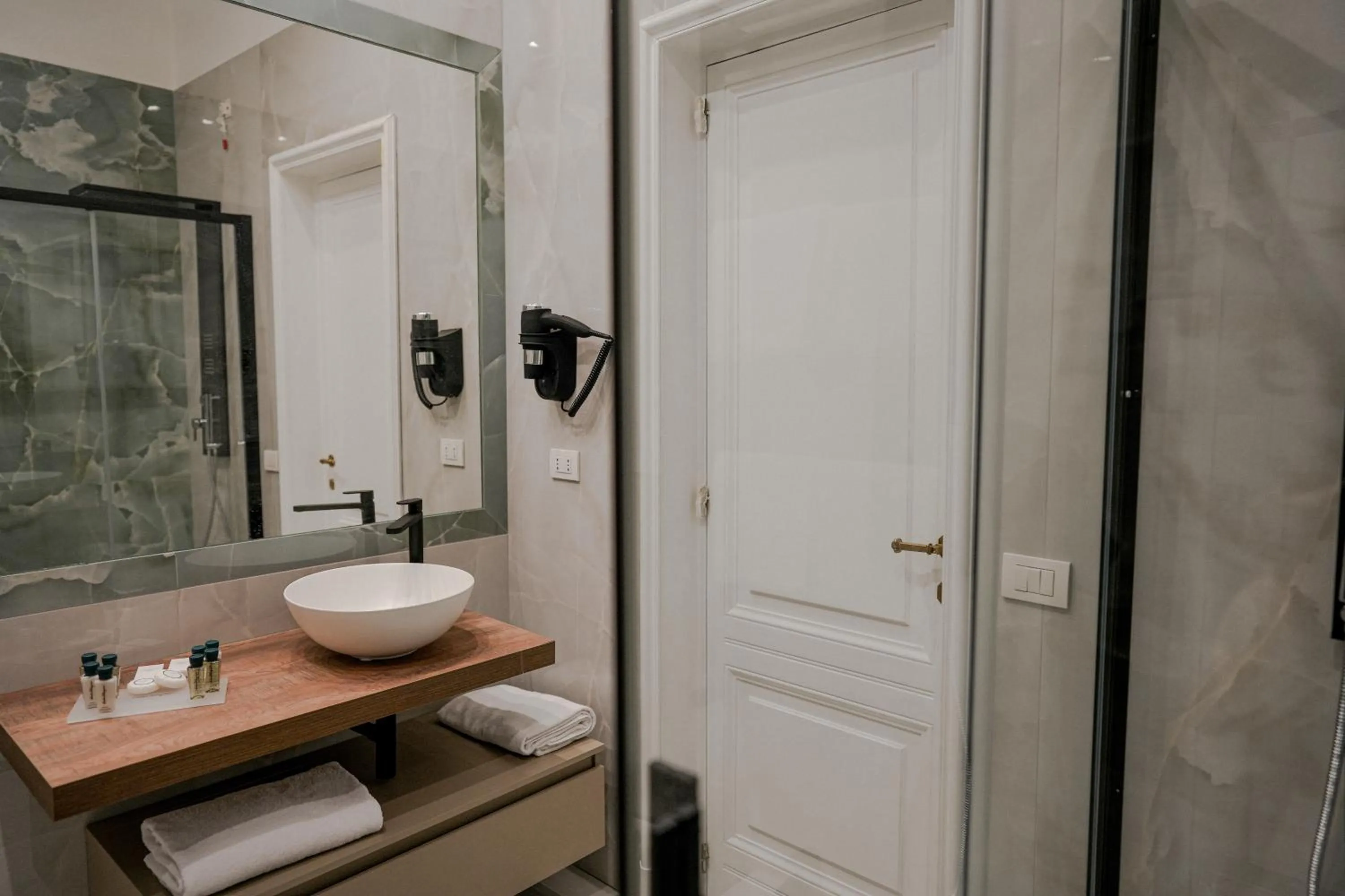 Bathroom in Màs Boutique Hotel Rome