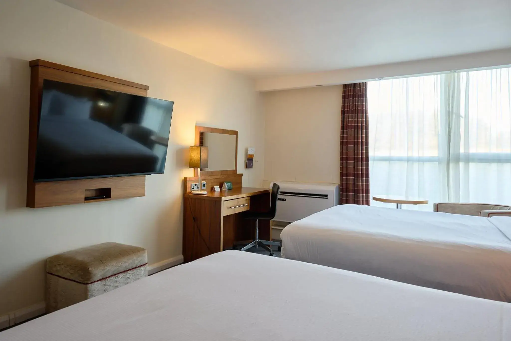 Standard Double Room with Two Double Beds and Minifridge in Holiday Inn Newcastle Gosforth Park by IHG Standard Double Room with Two Double Beds and Minifridge in Holiday Inn Newcastle Gosforth Park by IHG