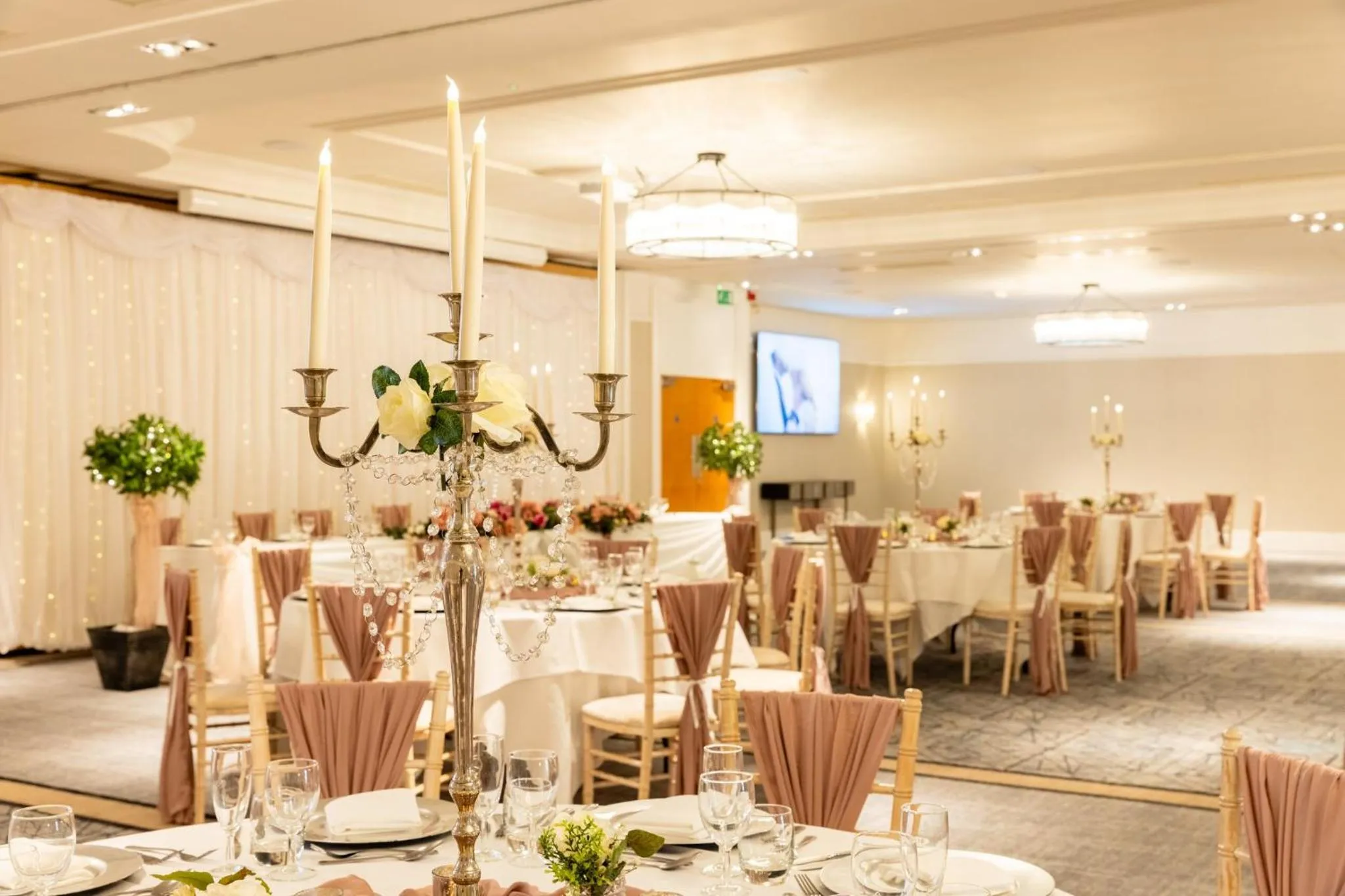 Meeting/conference room in Holiday Inn Newcastle Gosforth Park by IHG