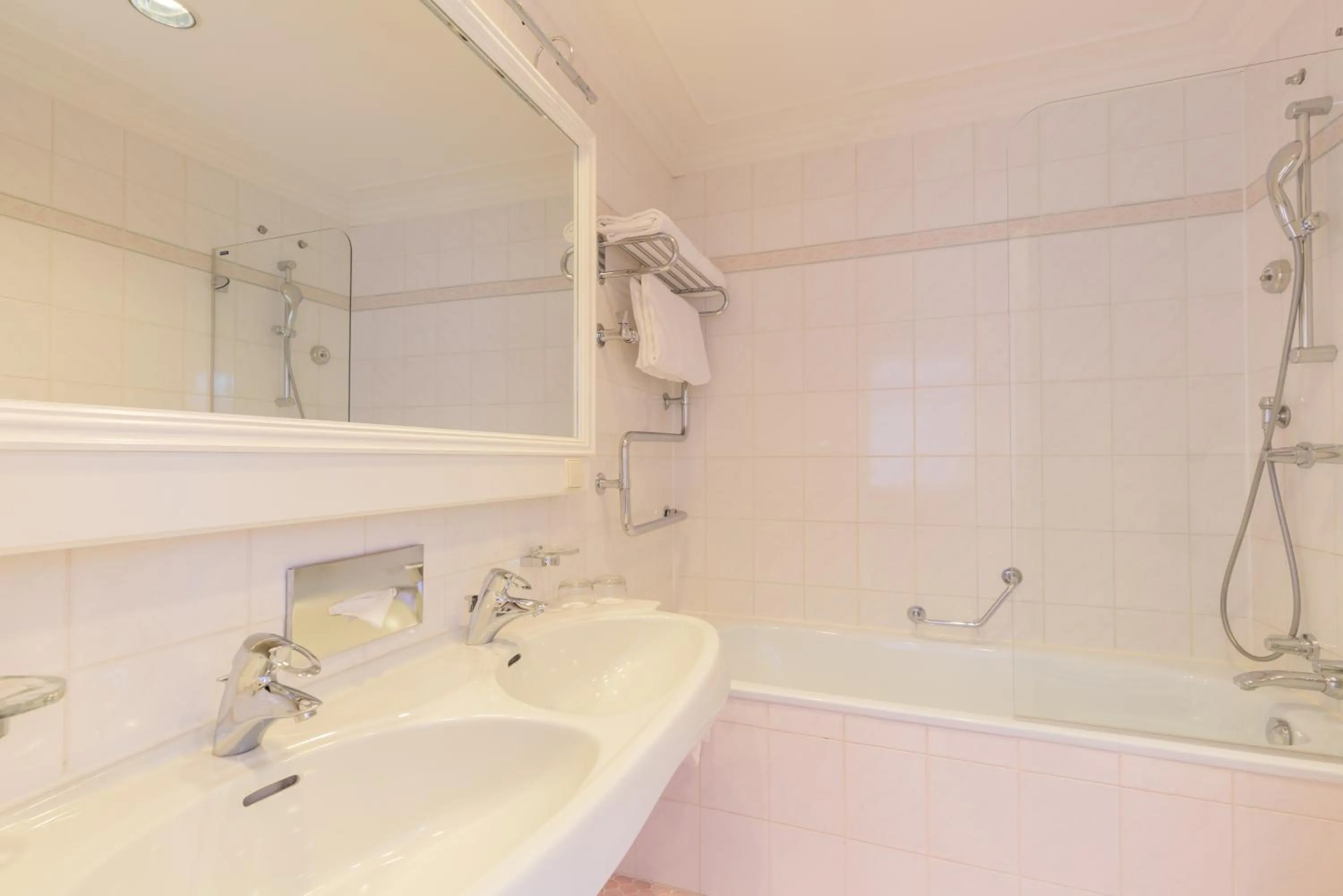 Toilet in Grand Hotel Amrâth Kurhaus The Hague Scheveningen