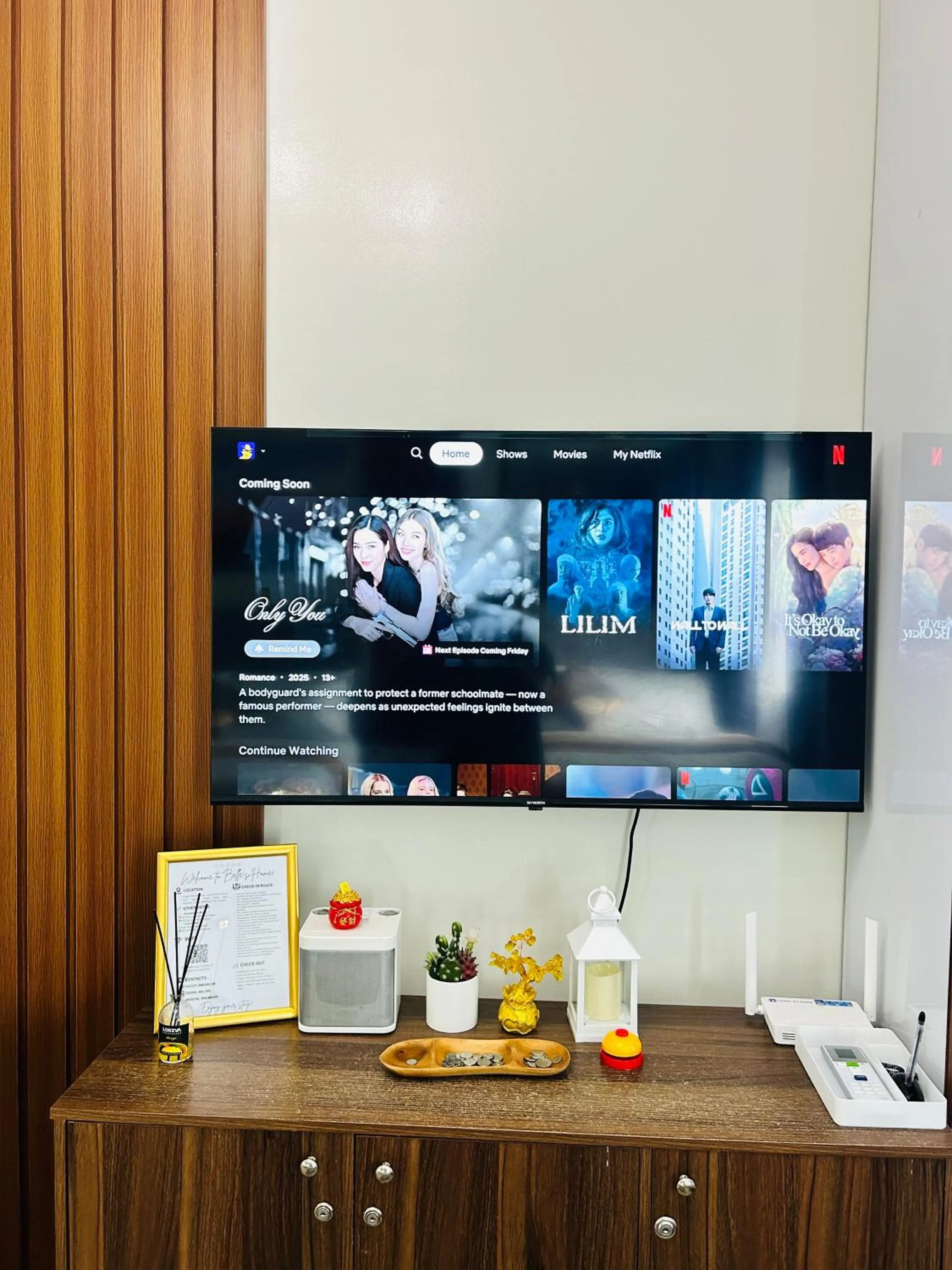 Living room in Cozy Belle Suite Relaxing Place at SMDC Hope Residences