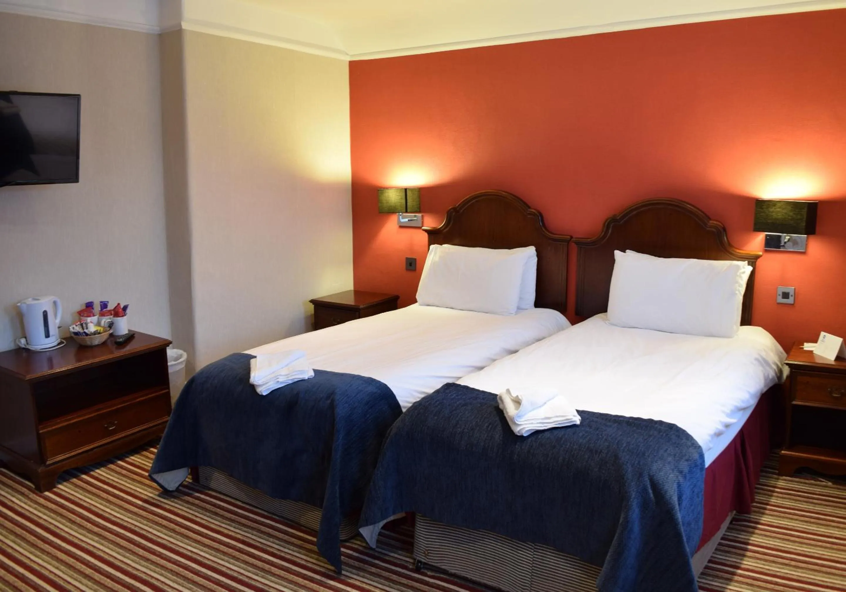 Bedroom, Bed in Rose & Crown Hotel Tonbridge By Uno