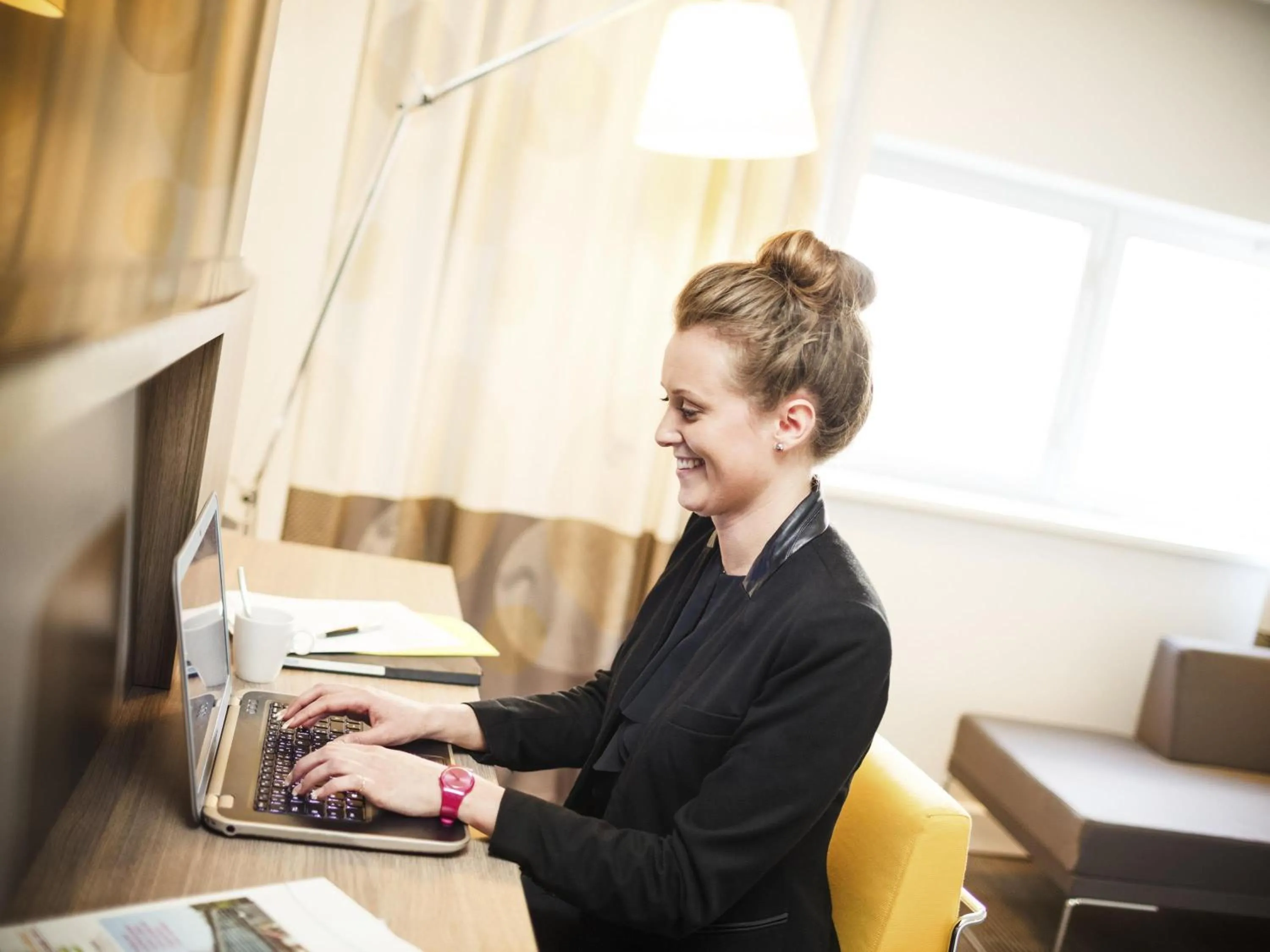 Bedroom in Novotel Newcastle Airport