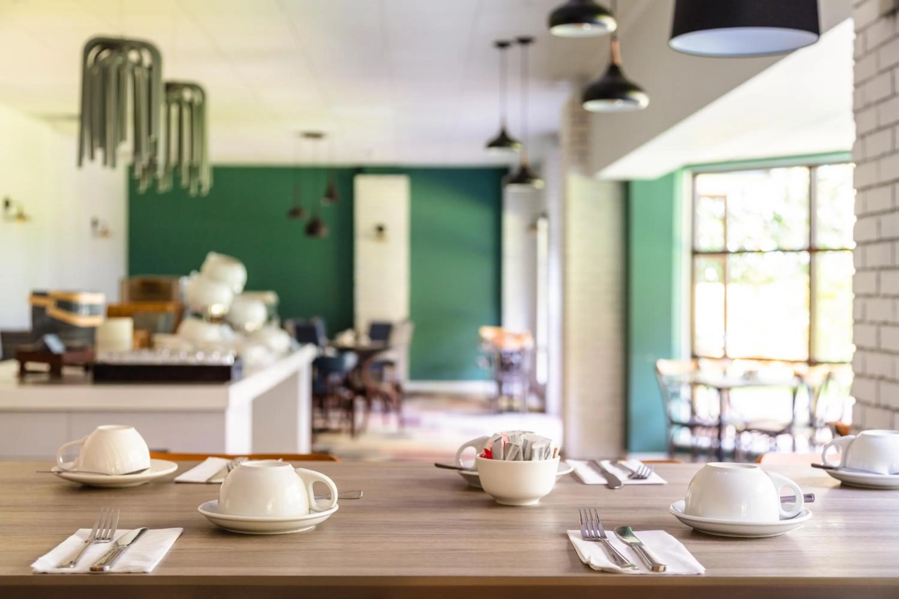 Restaurant/places to eat in Novotel Newcastle Airport