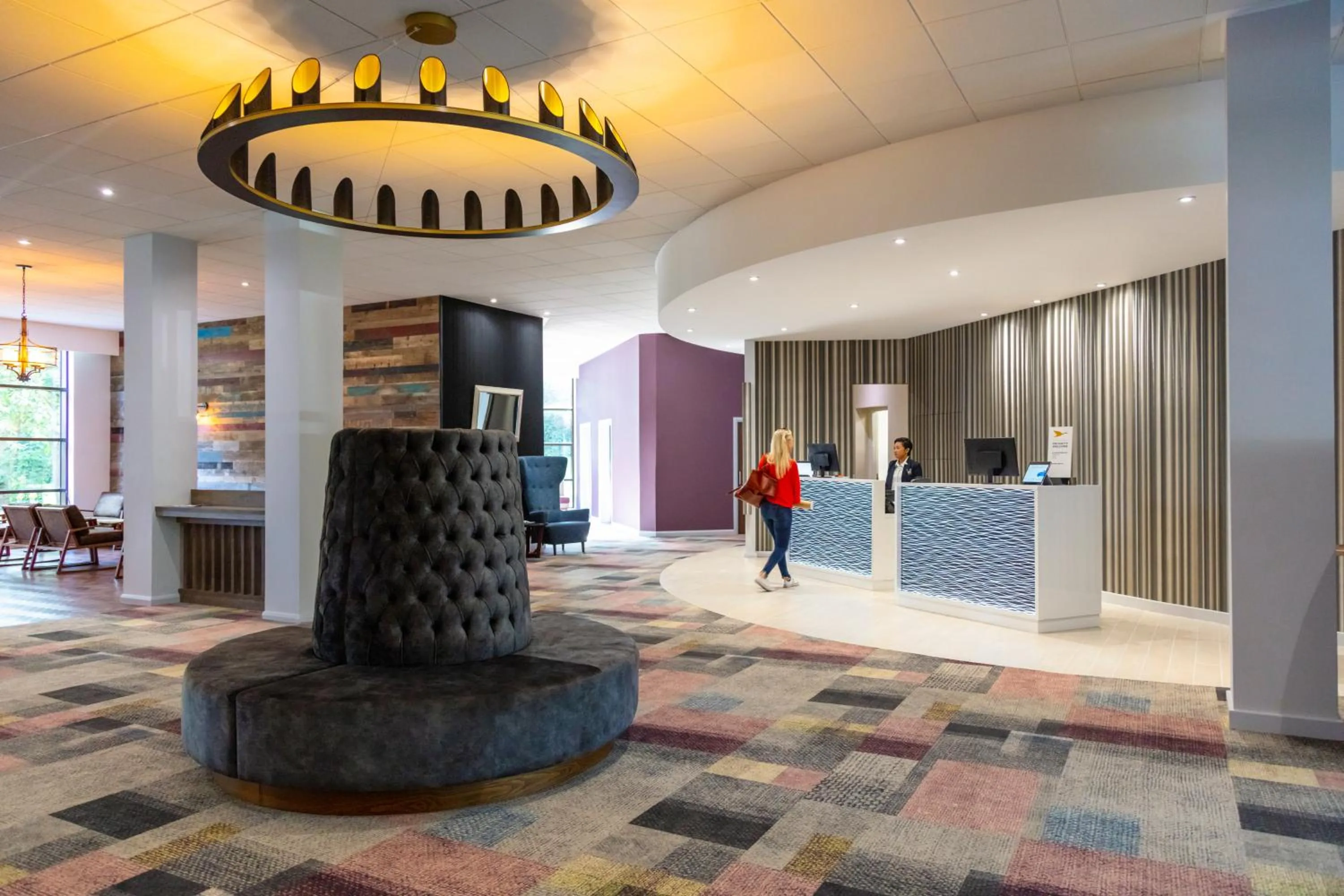 Lobby or reception in Novotel Newcastle Airport