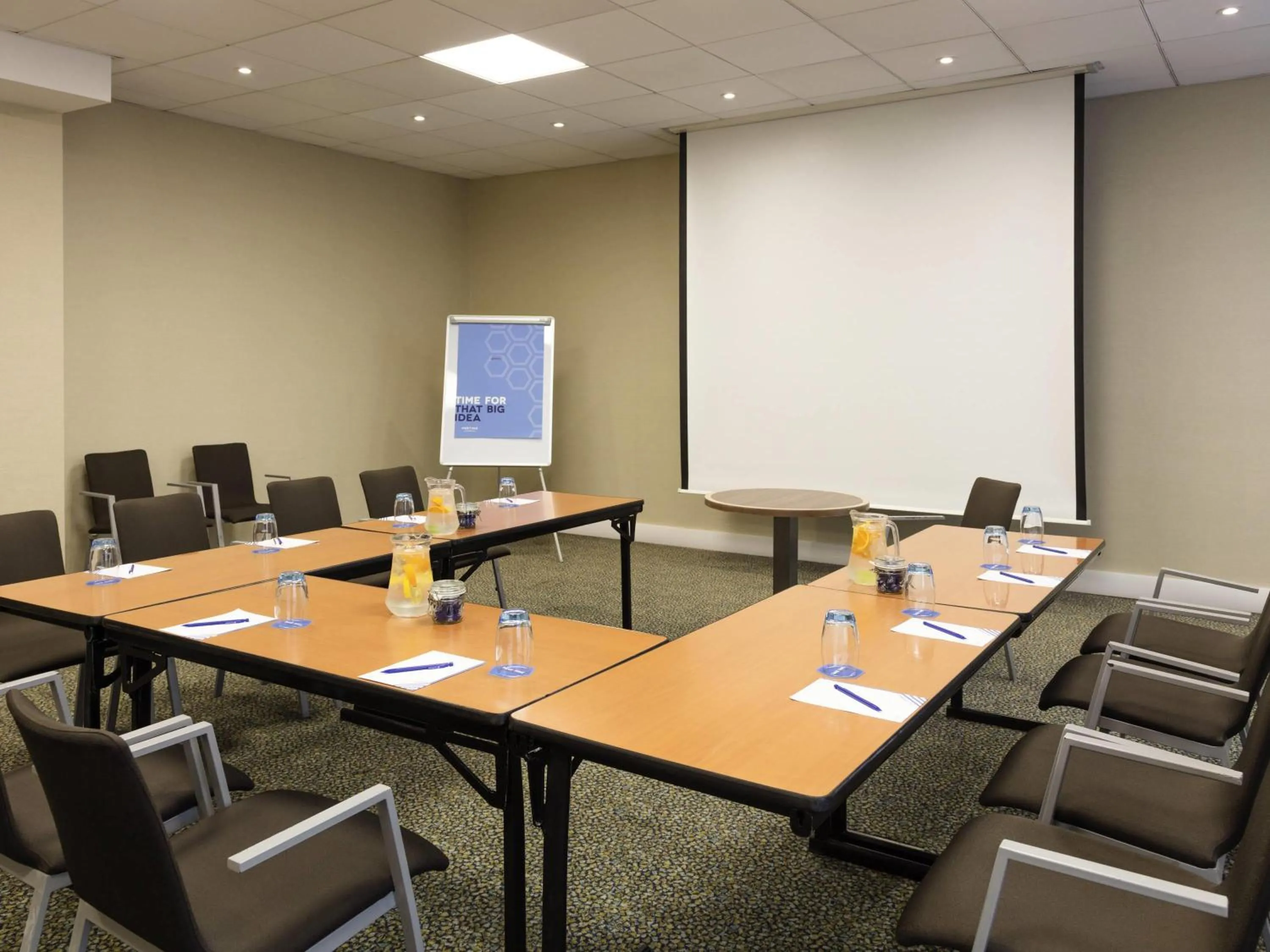 Meeting/conference room in Novotel Newcastle Airport