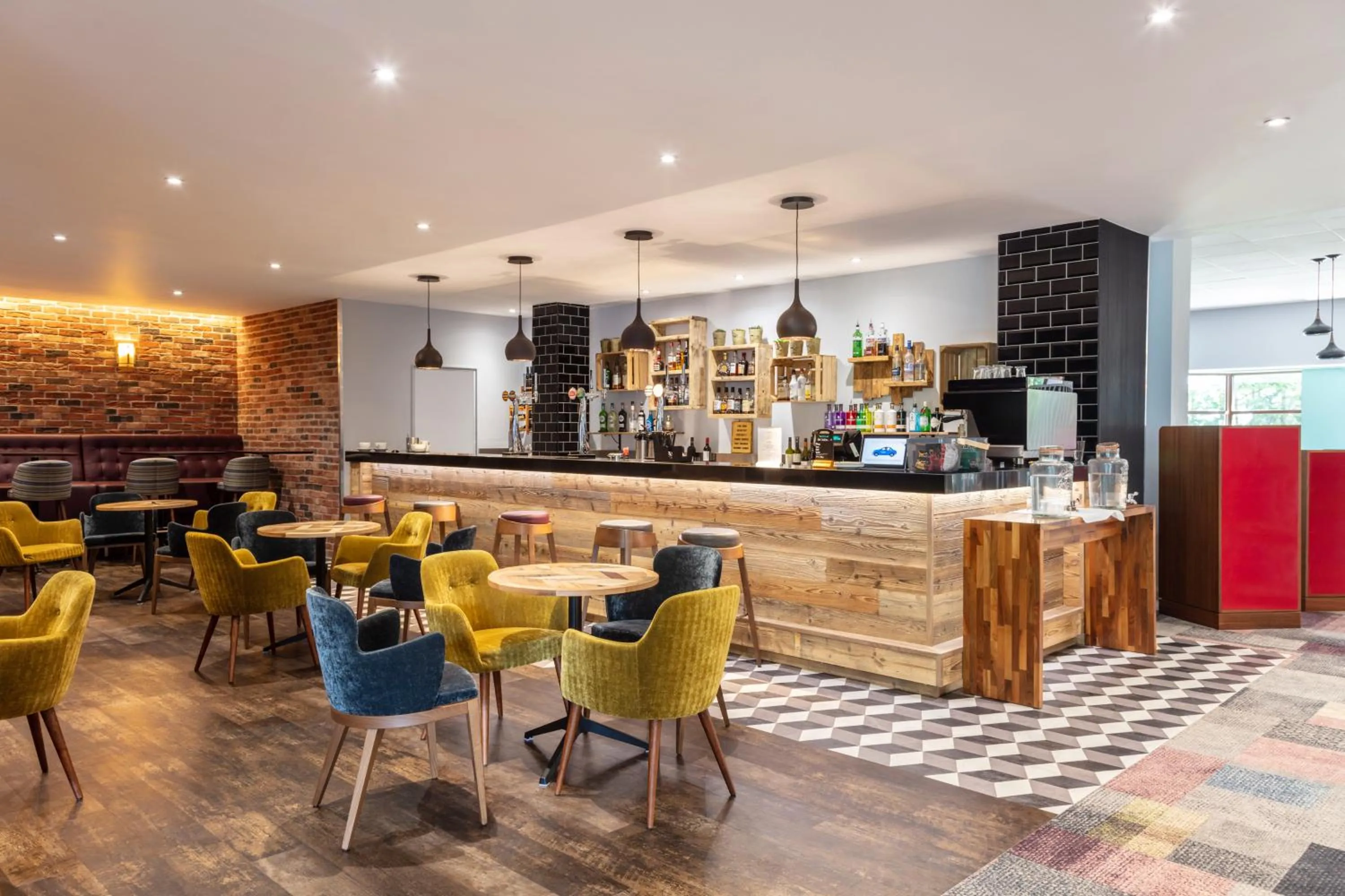Lounge or bar in Novotel Newcastle Airport