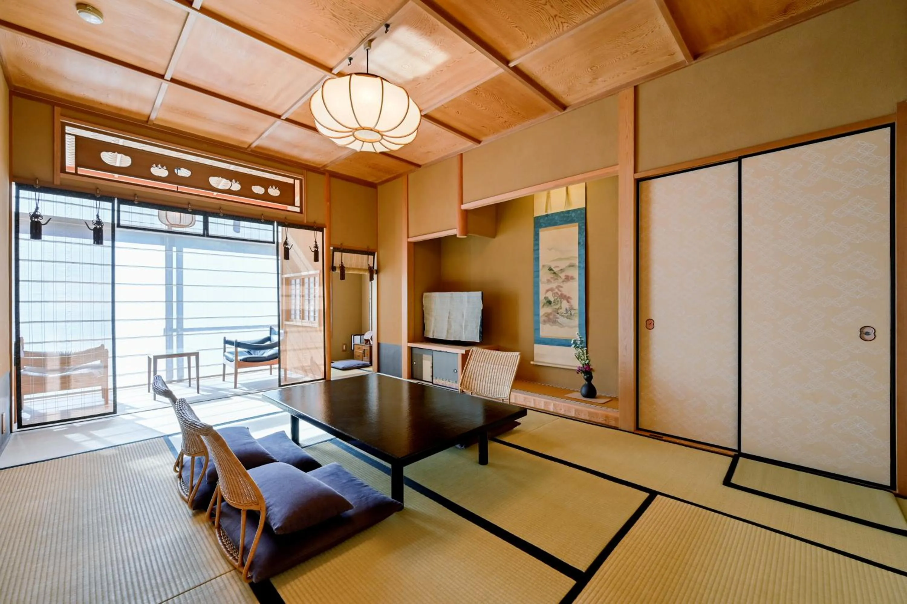 Living room in Fukiya Ryokan