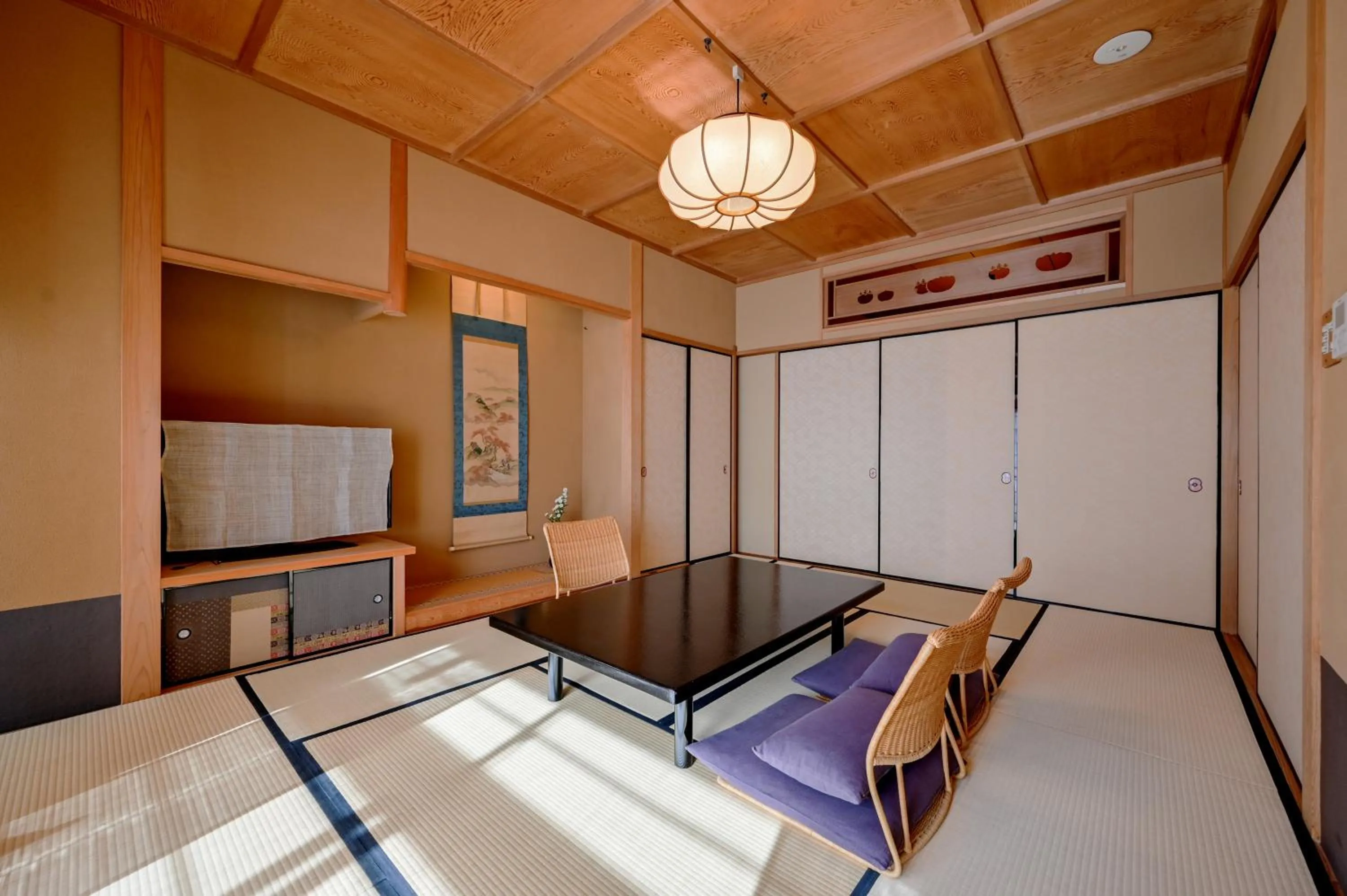 Living room in Fukiya Ryokan