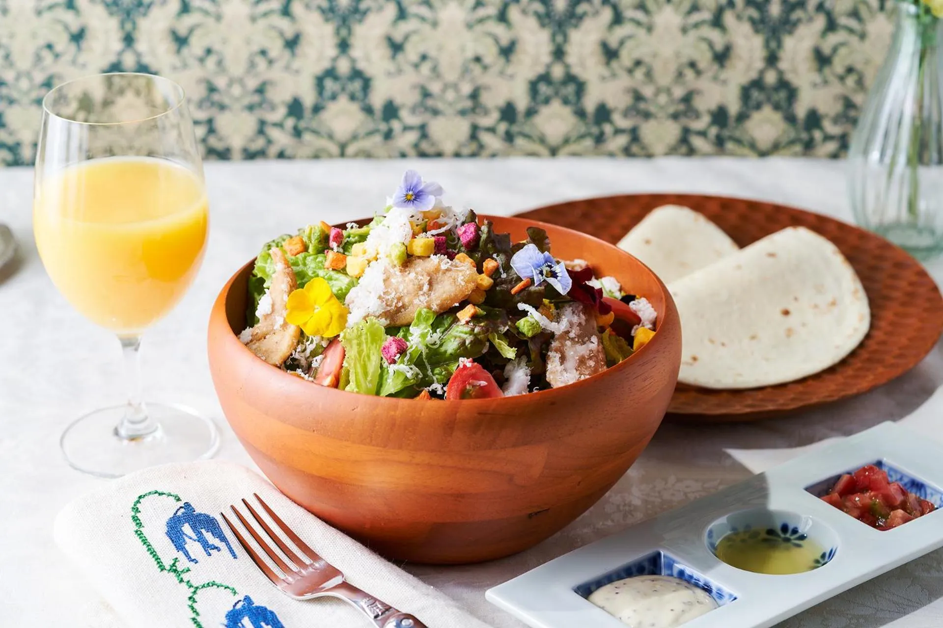 Breakfast in LONGINGHOUSE Kyukaruizawa Suwanomori