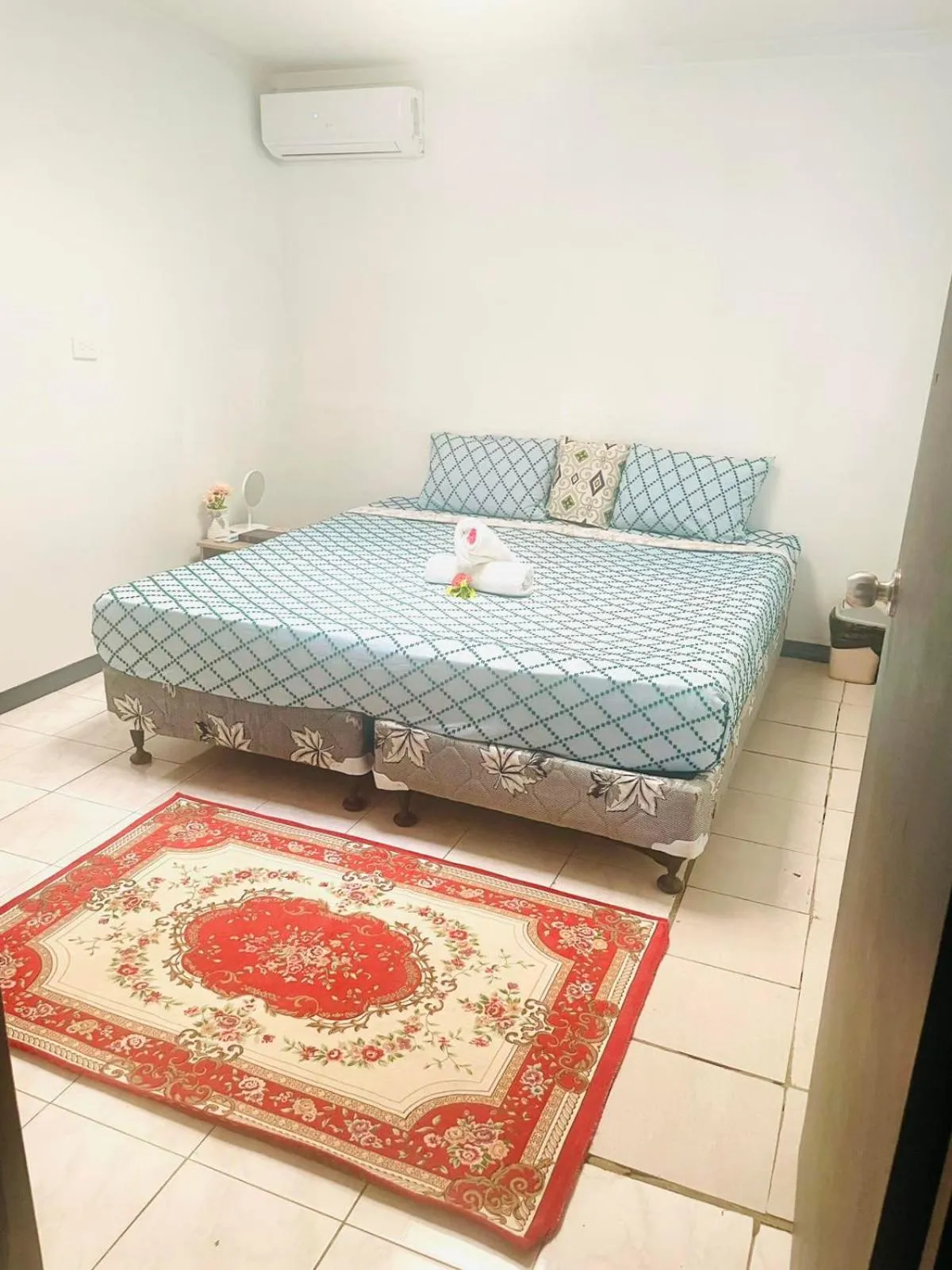 Photo of the whole room, Bed in The Ideal Bed & Breakfast