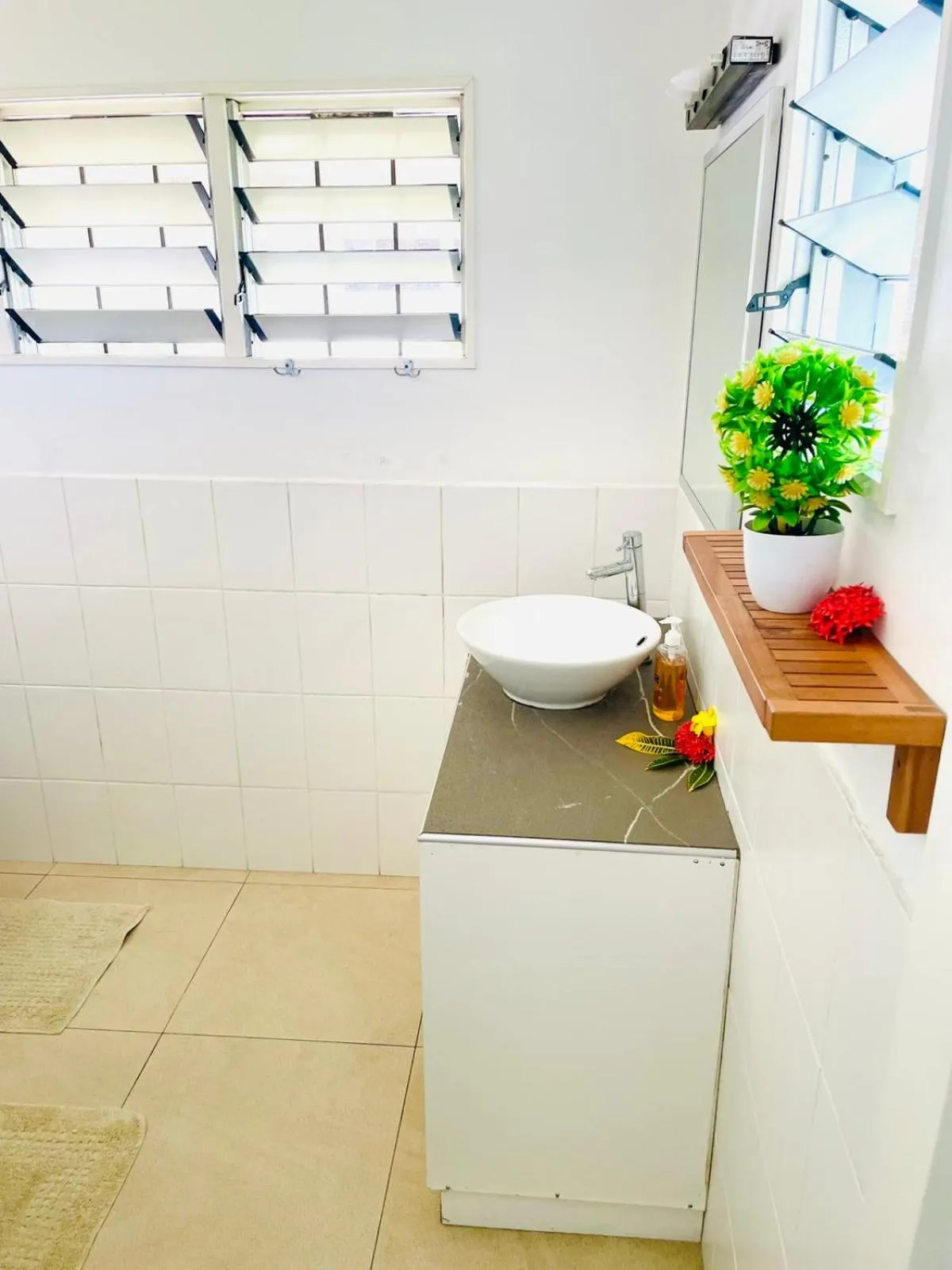 Bathroom in The Ideal Bed & Breakfast