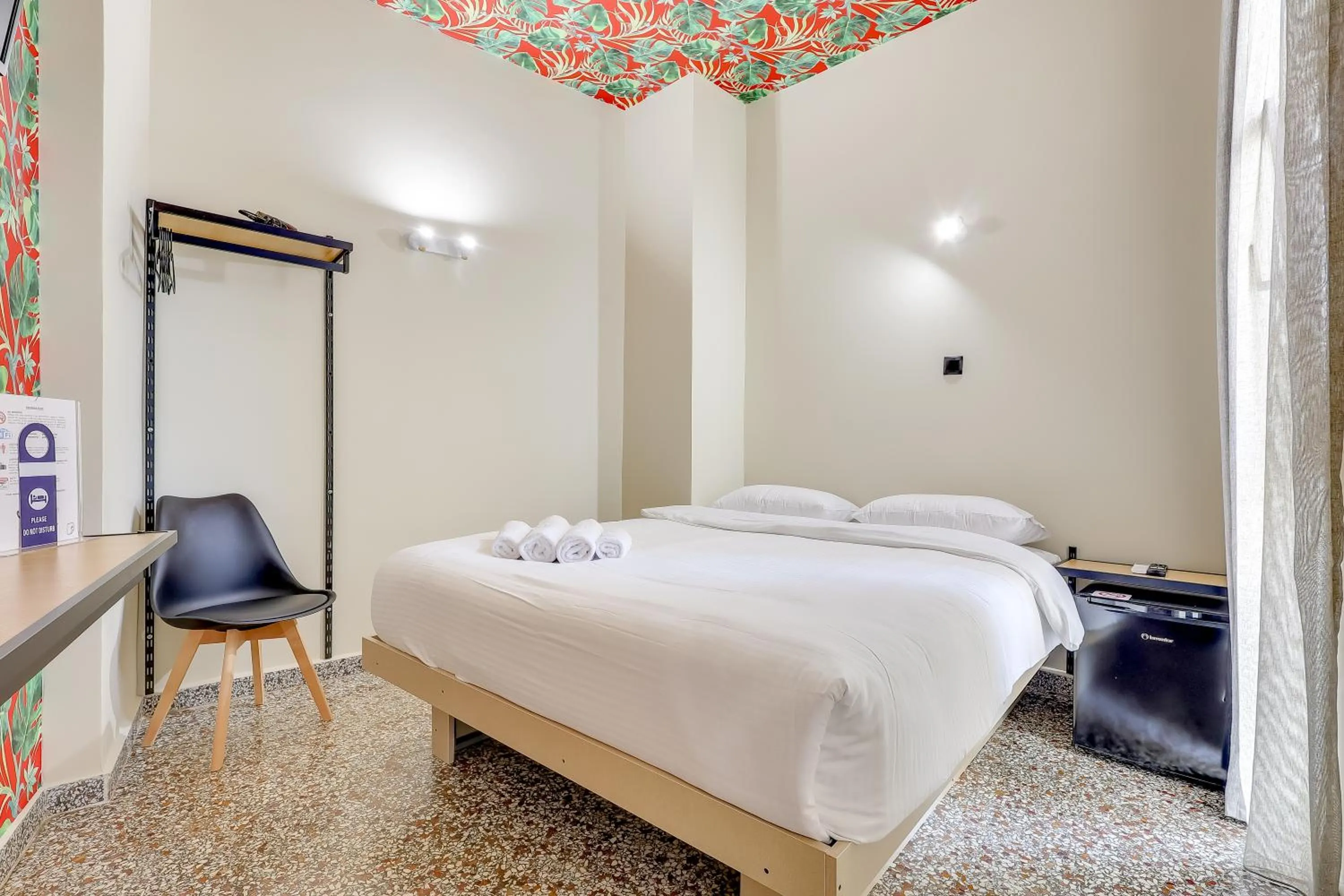 Photo of the whole room, Bed in 7ATHENS